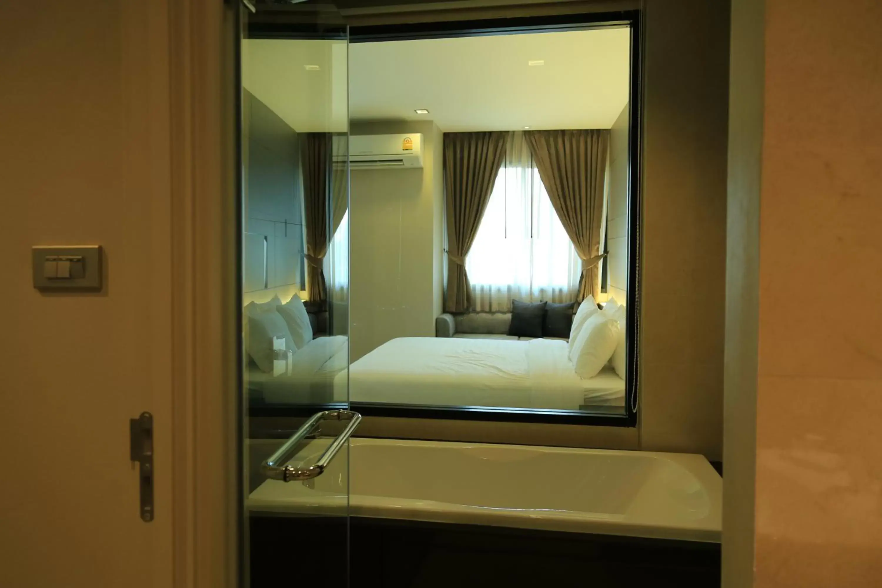Bathroom, Bed in Hyde Park Chiangmai