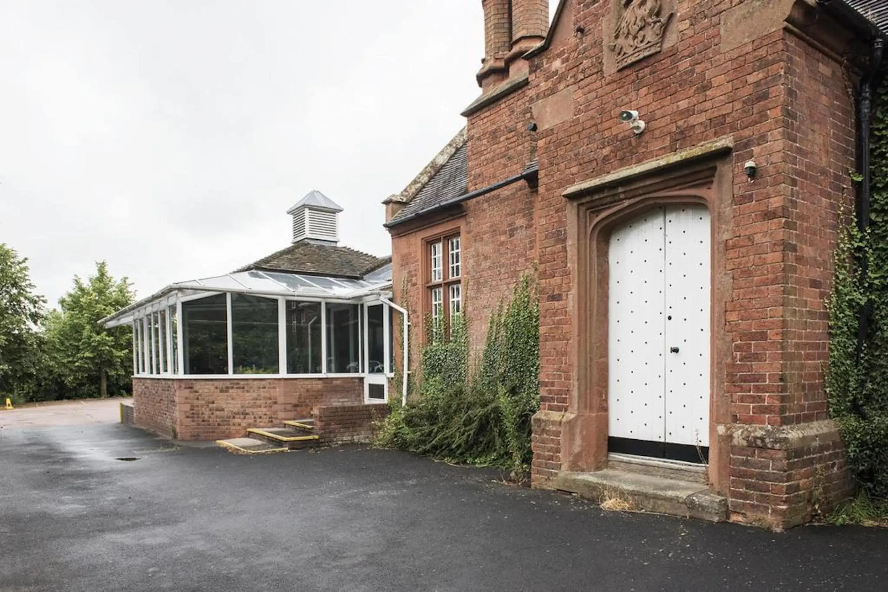 Facade/entrance, Property Building in Himley Country Hotel