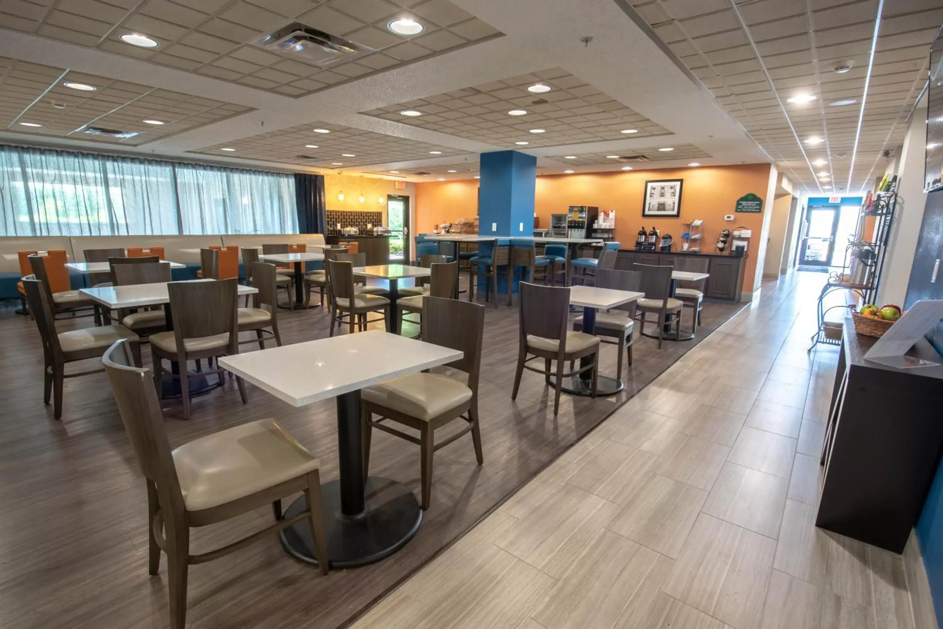 Breakfast, Restaurant/Places to Eat in Wingate by Wyndham Indianapolis Airport Plainfield