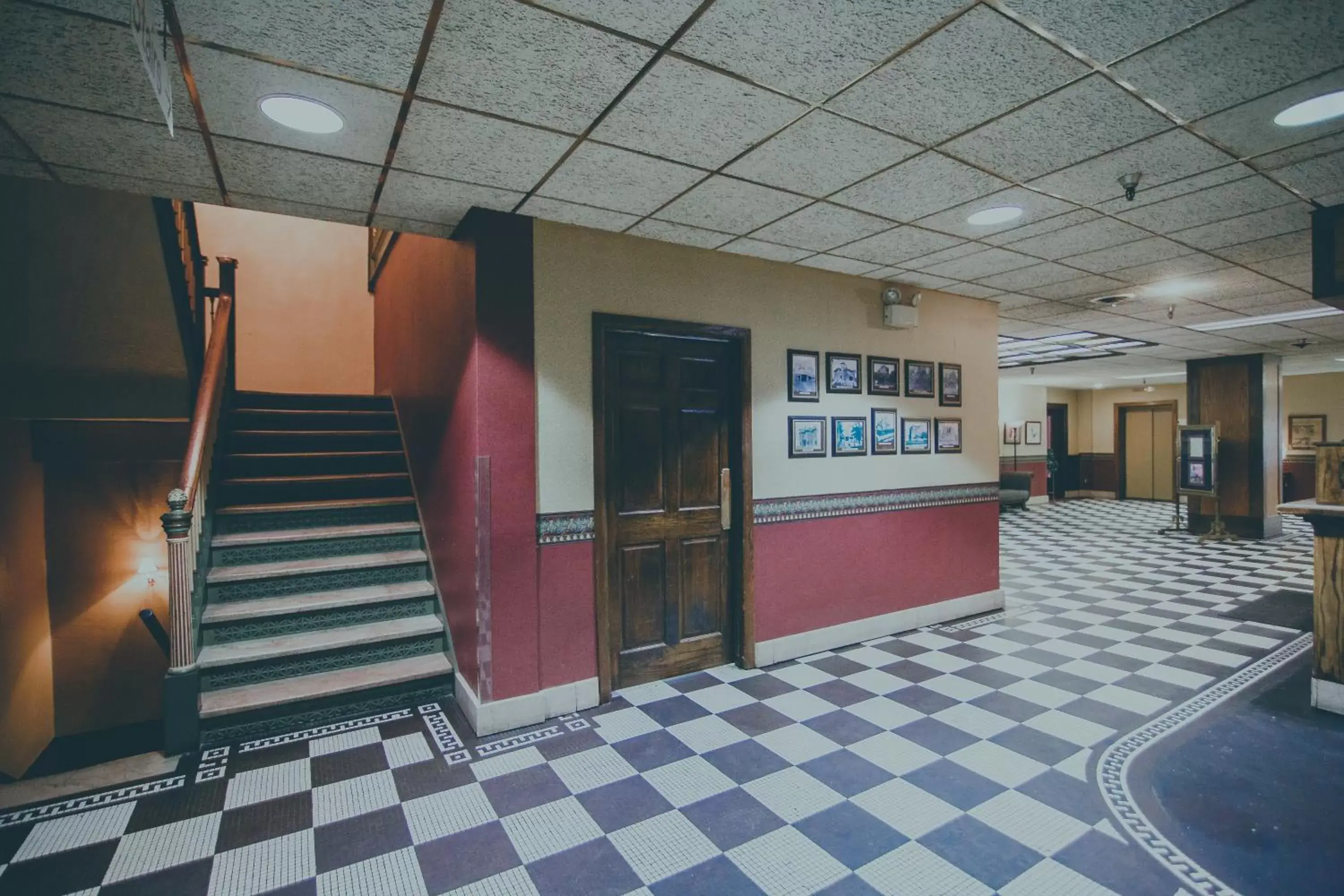 Lobby or reception in The Hotel Ottumwa