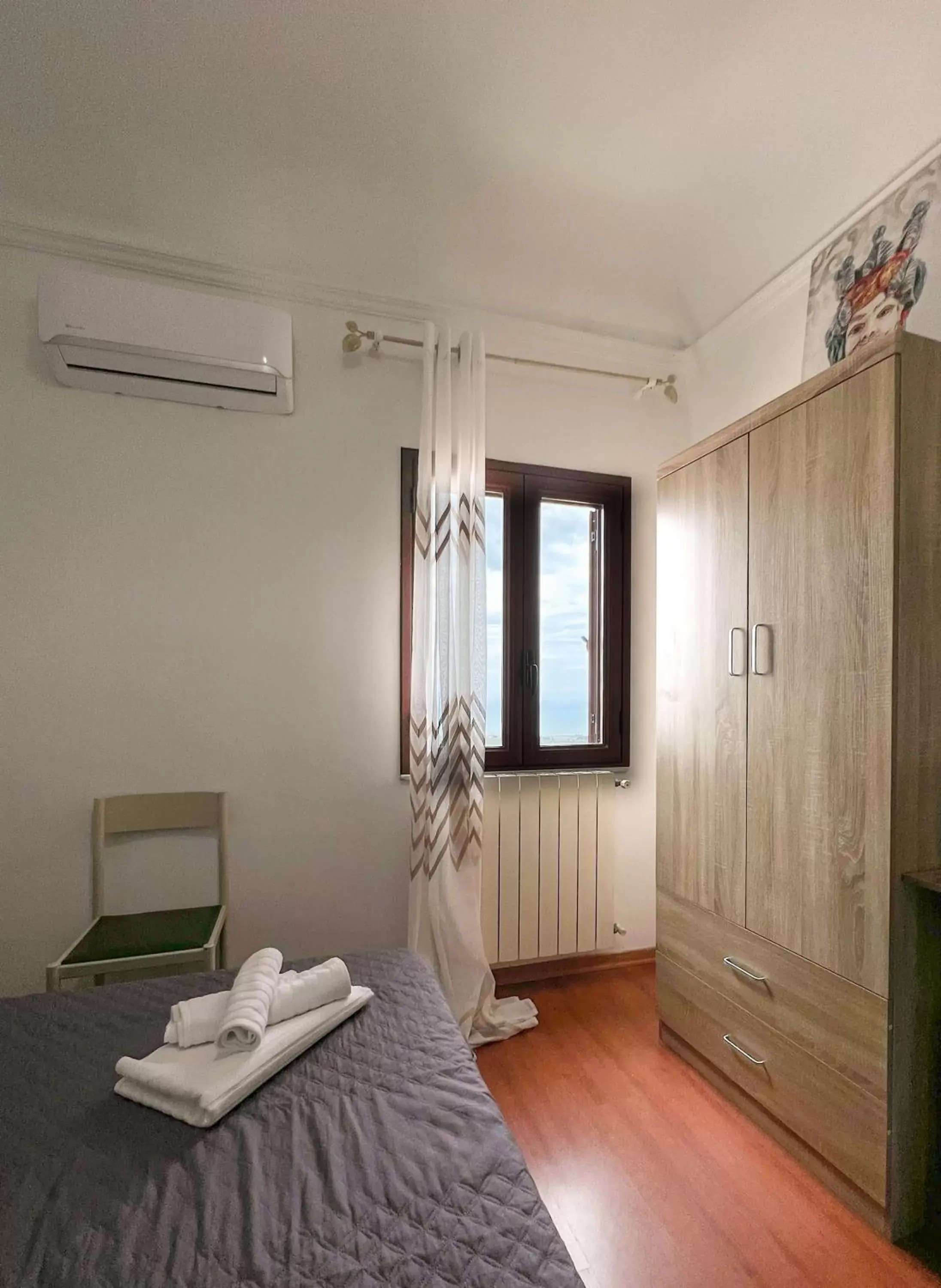 Double Room with Private External Bathroom in Night and Day Double Room with Private External Bathroom in Night and Day