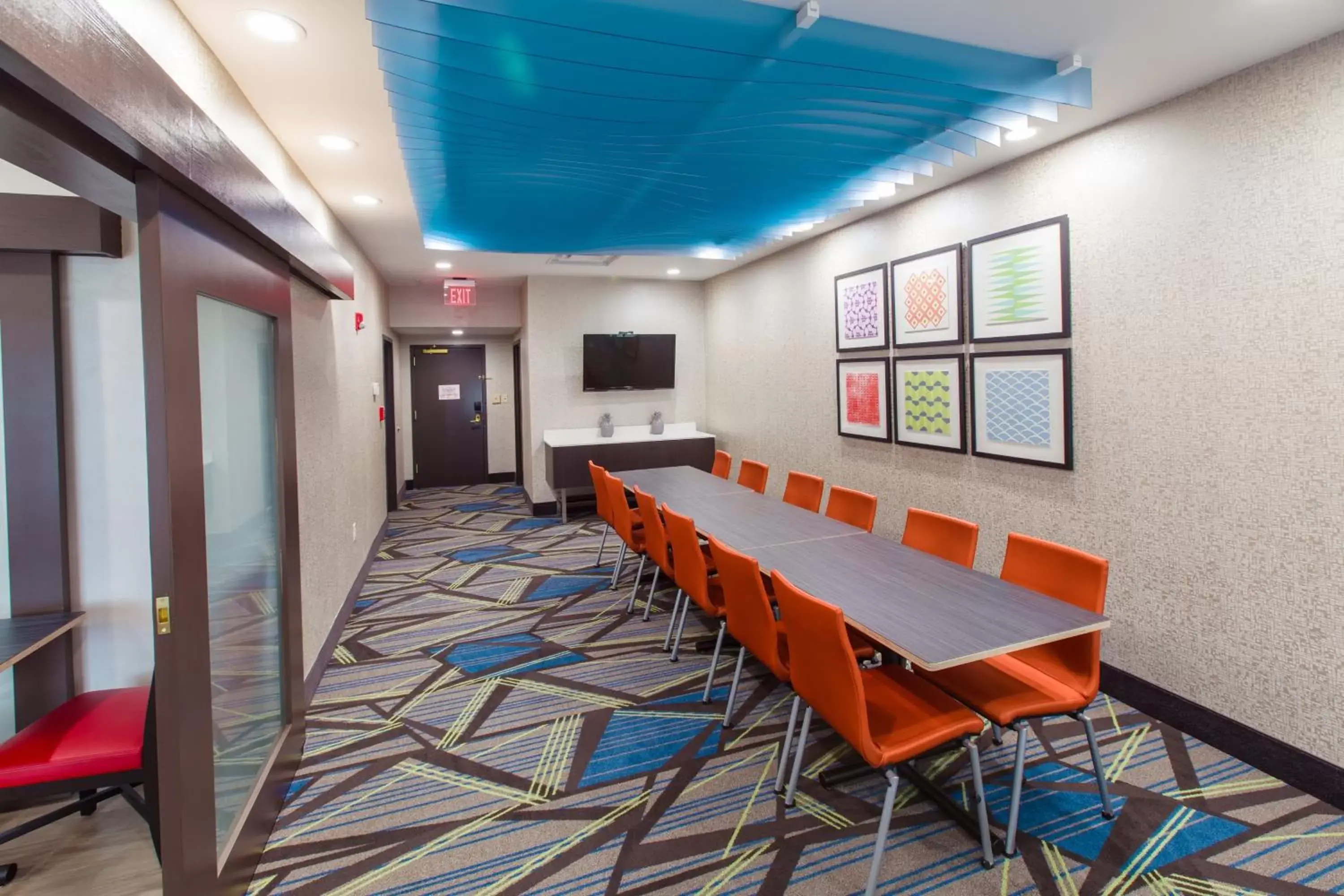 Meeting/conference room in Holiday Inn Express Hotel & Suites Harriman, an IHG Hotel