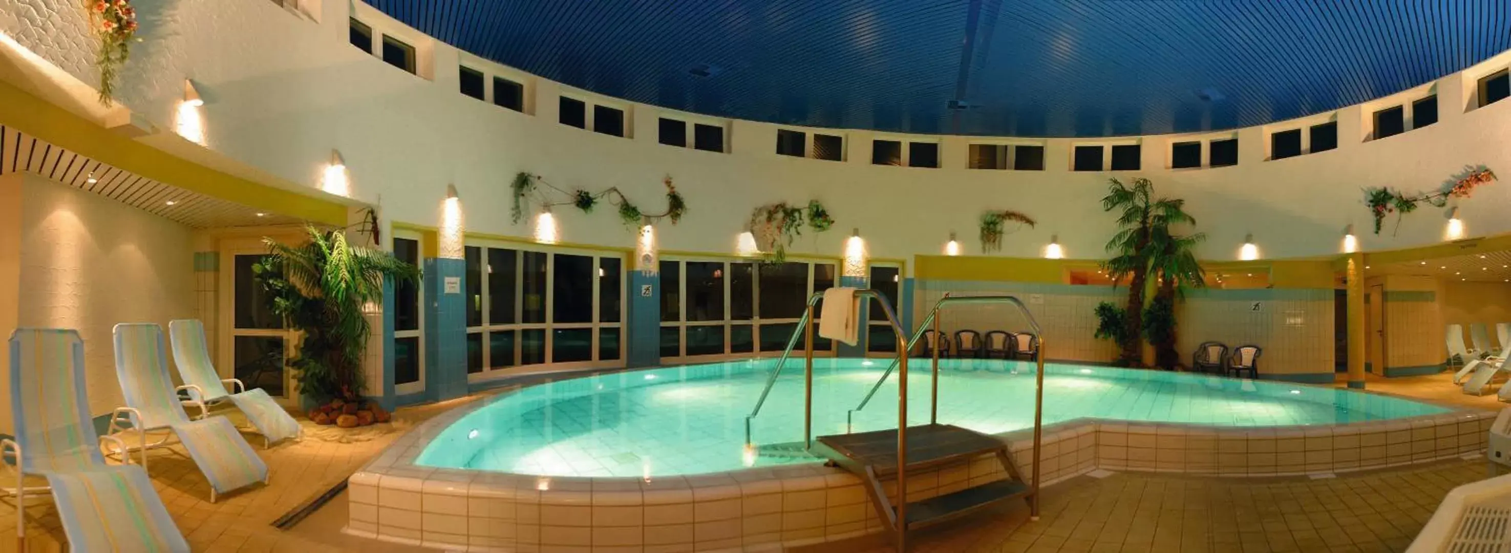 Swimming Pool in Wyndham Garden Wismar