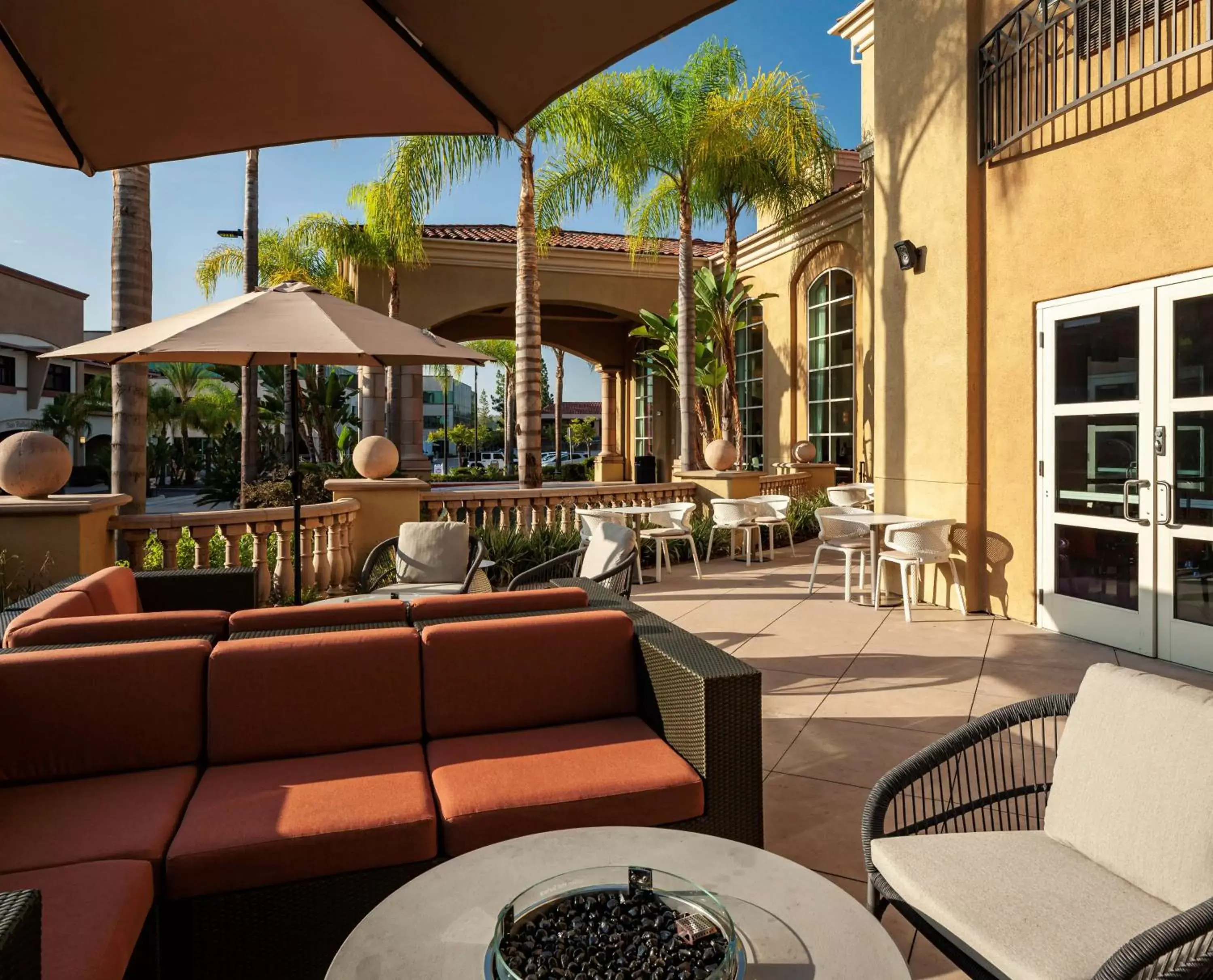 Property building, Restaurant/Places to Eat in Hilton Garden Inn San Diego/Rancho Bernardo