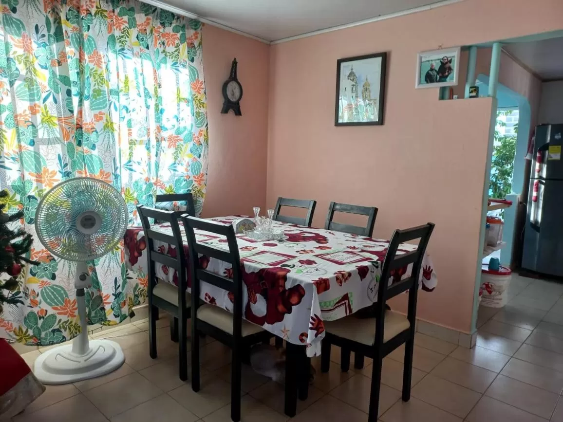 Dining area, Restaurant/Places to Eat in Posada Sorybego