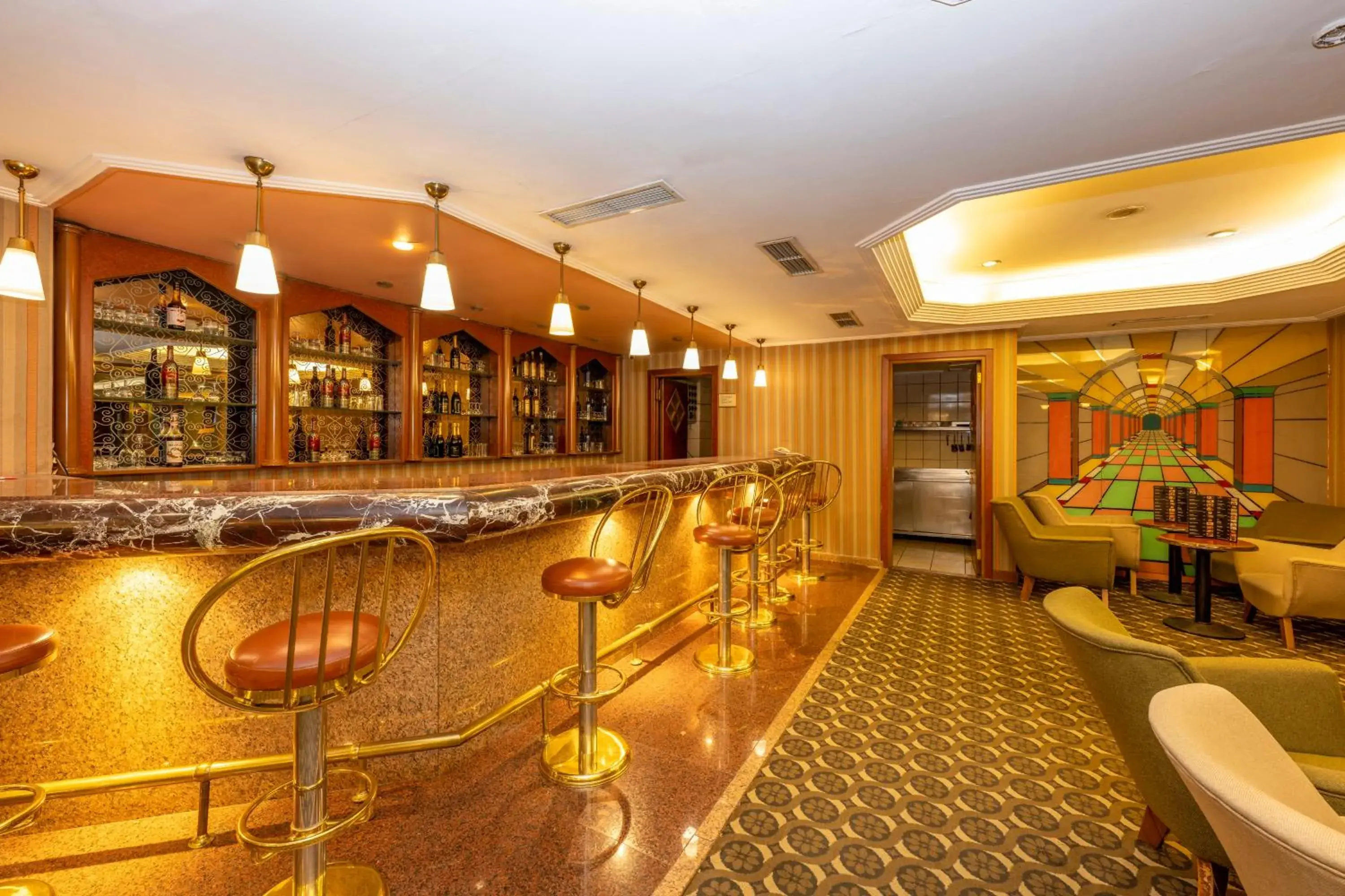 Lounge/Bar in Grand Anka Hotel