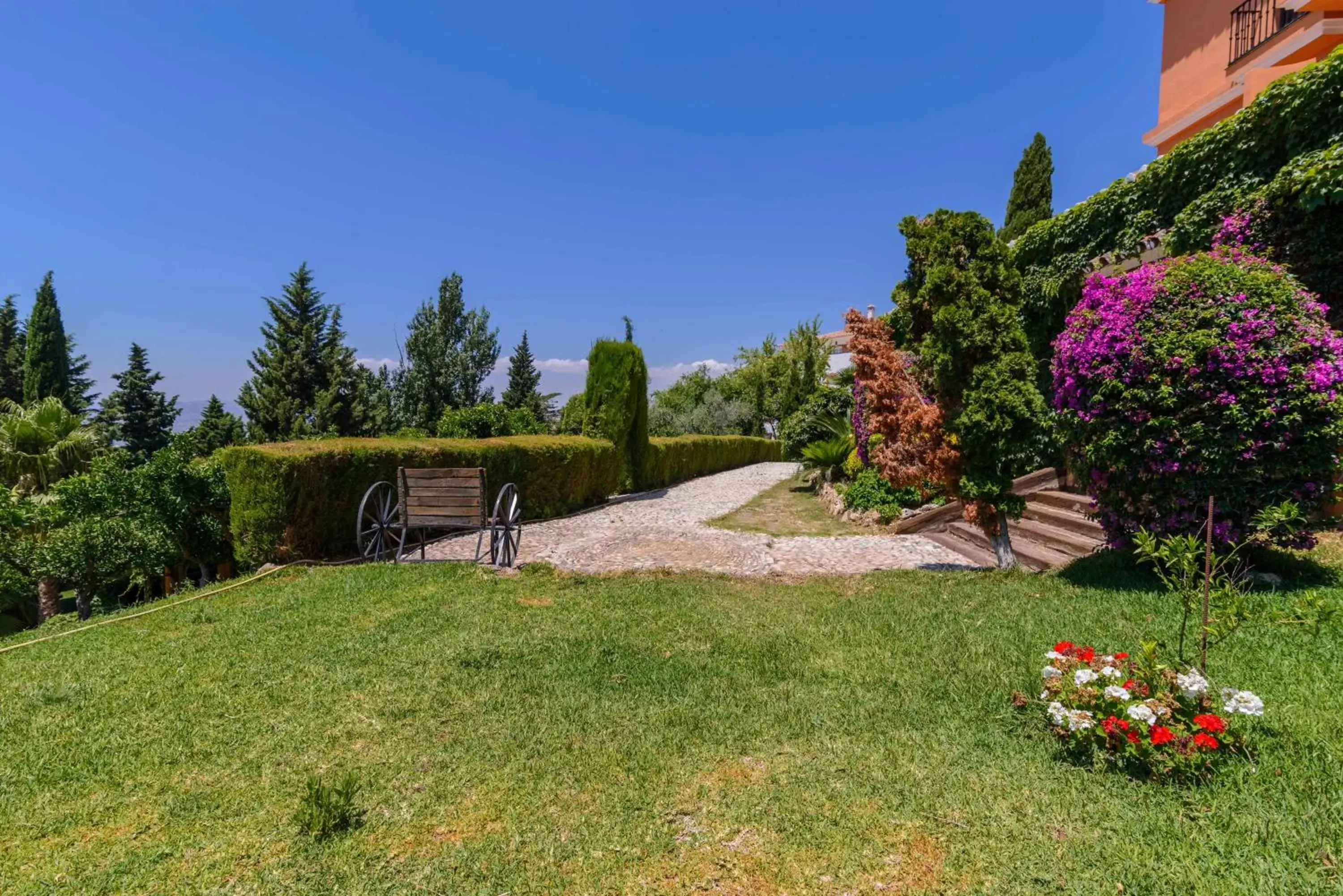 Garden in Hotel Rural Sierra Tejeda