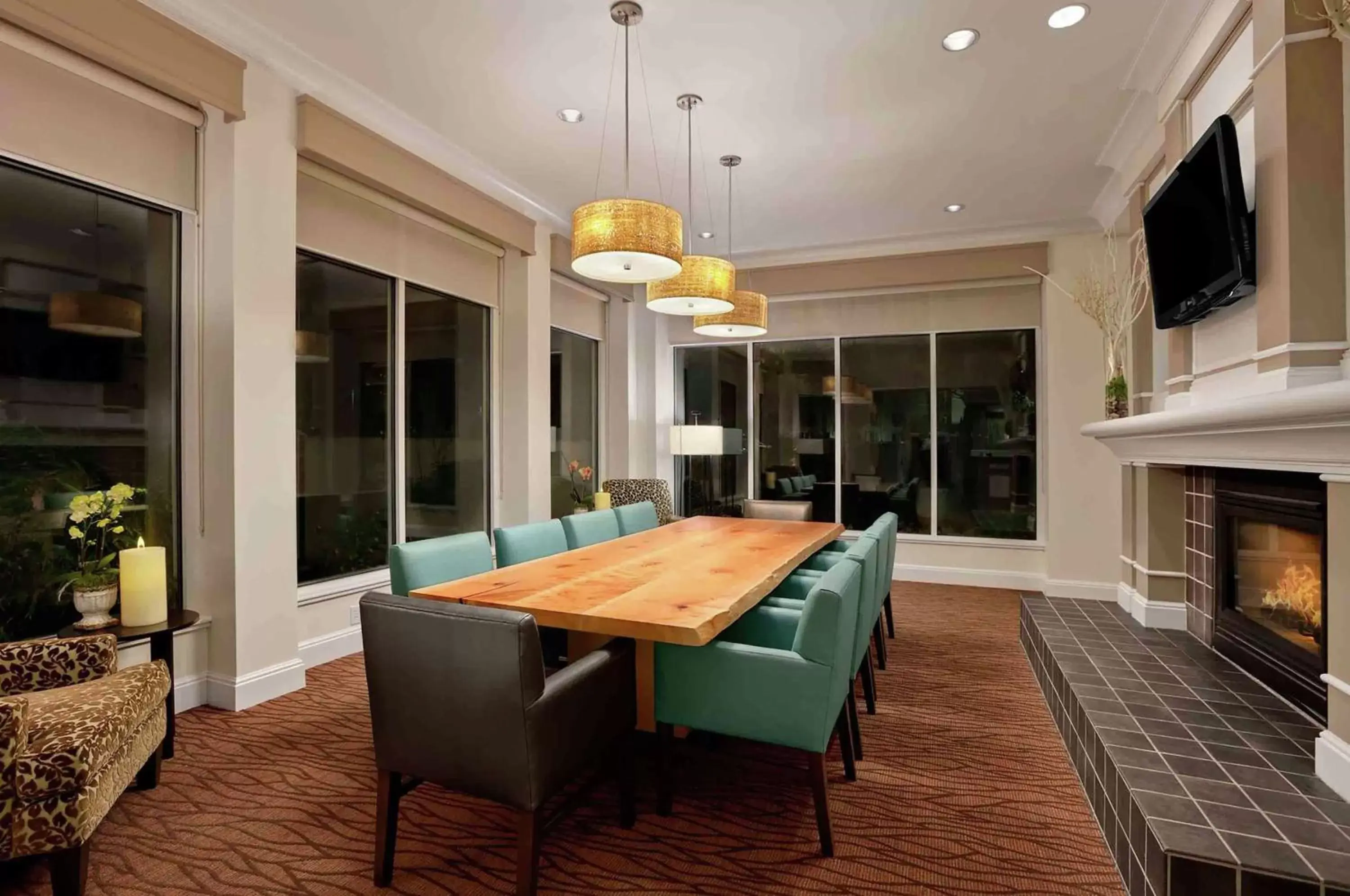 Lobby or reception, Dining Area in Hilton Garden Inn San Francisco Airport North