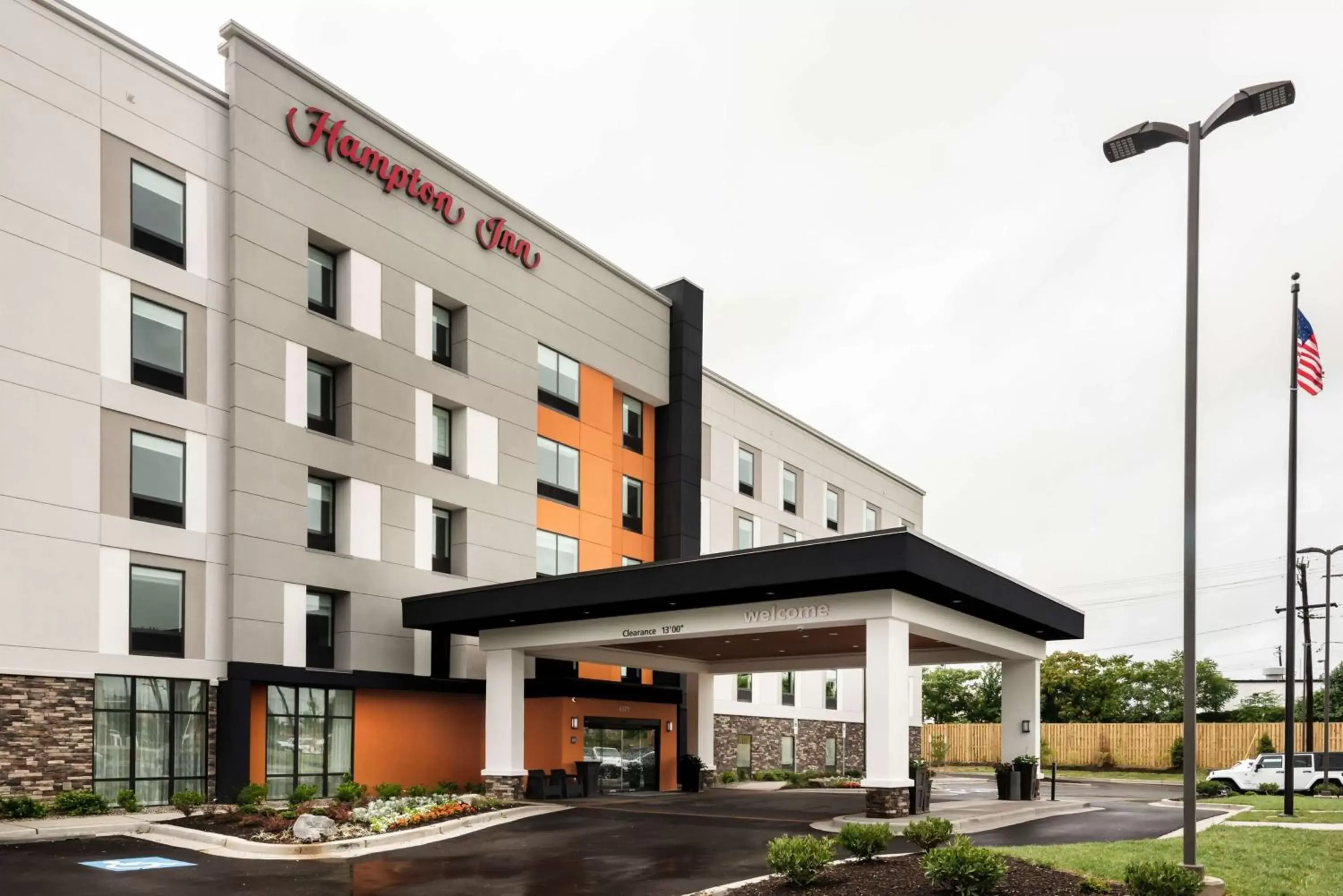 Property building in Hampton Inn Baltimore Bayview Campus Property building in Hampton Inn Baltimore Bayview Campus