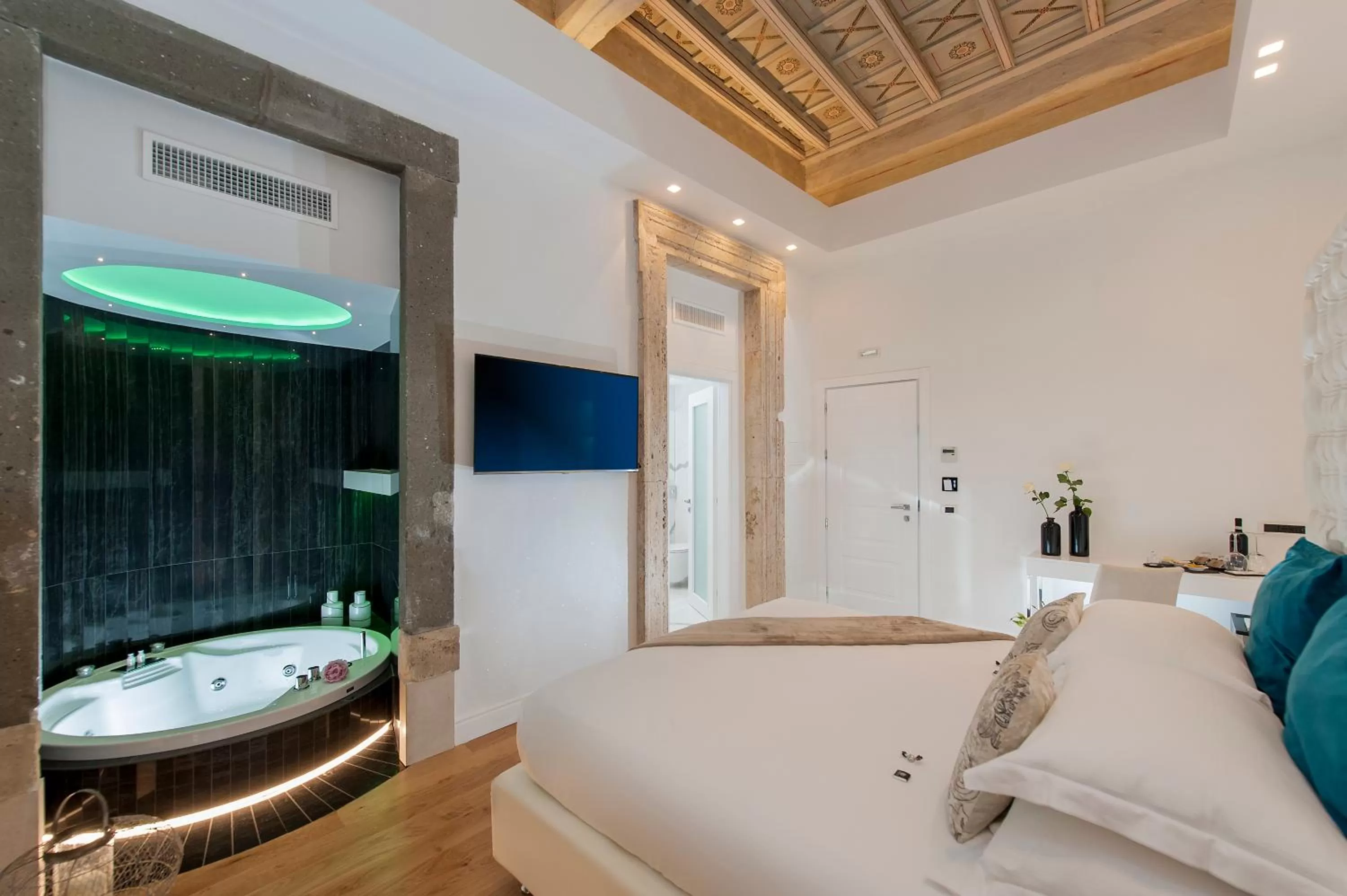 Hot Tub, Bed in Argentina Residenza Style Hotel