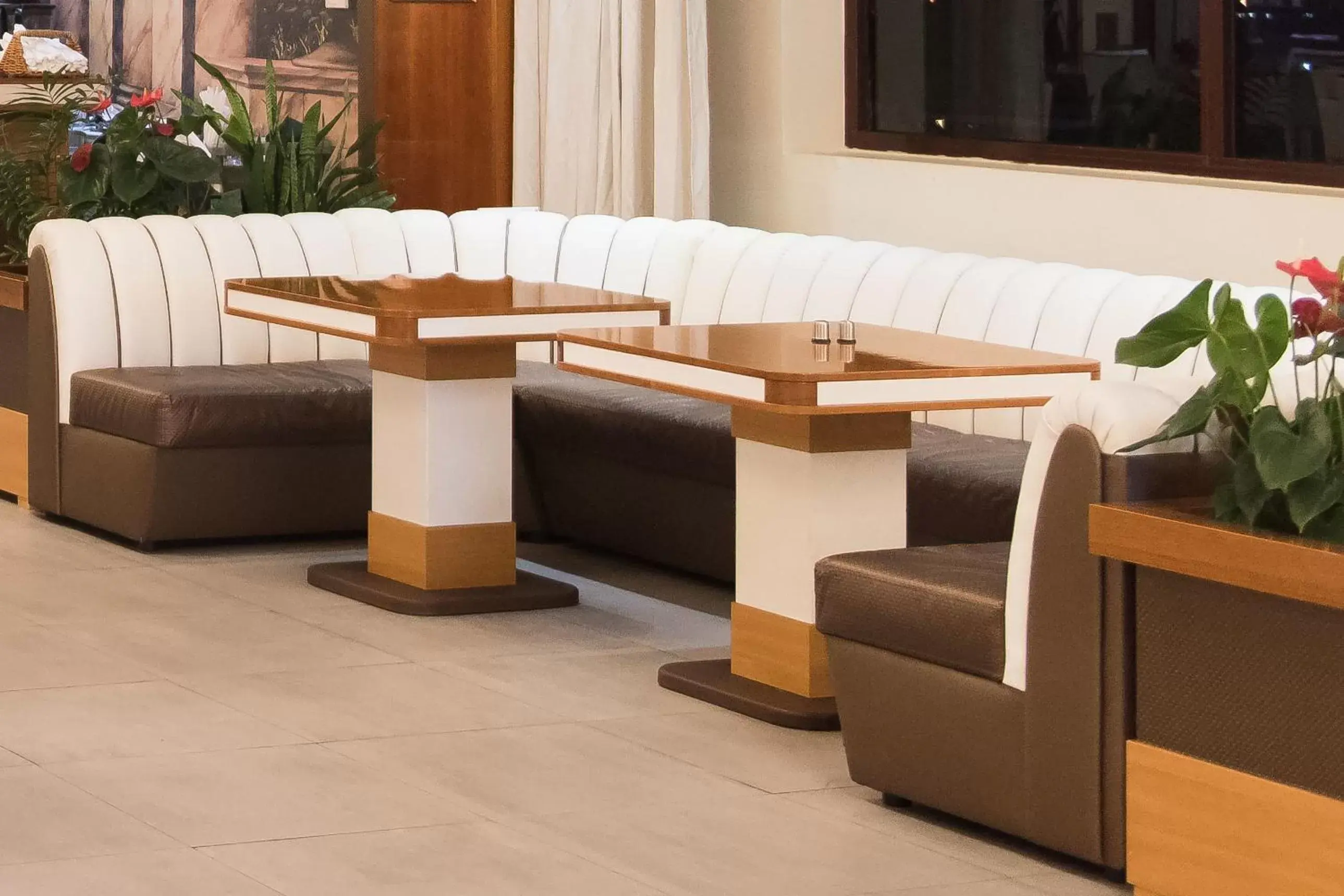 Restaurant/places to eat, Seating Area in Ramada by Wyndham Princess Paramaribo