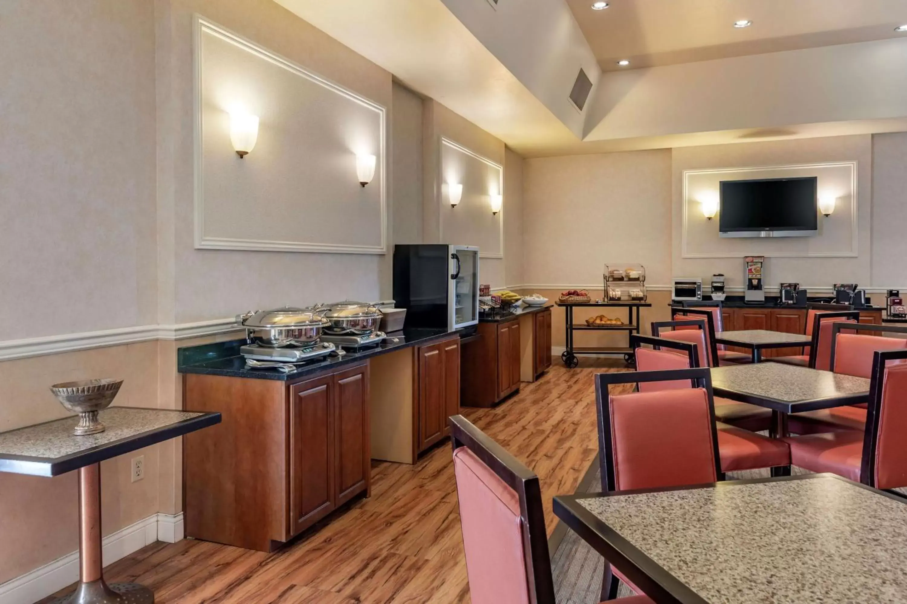 Breakfast, Restaurant/Places to Eat in Best Western Plus Royal Oak Hotel