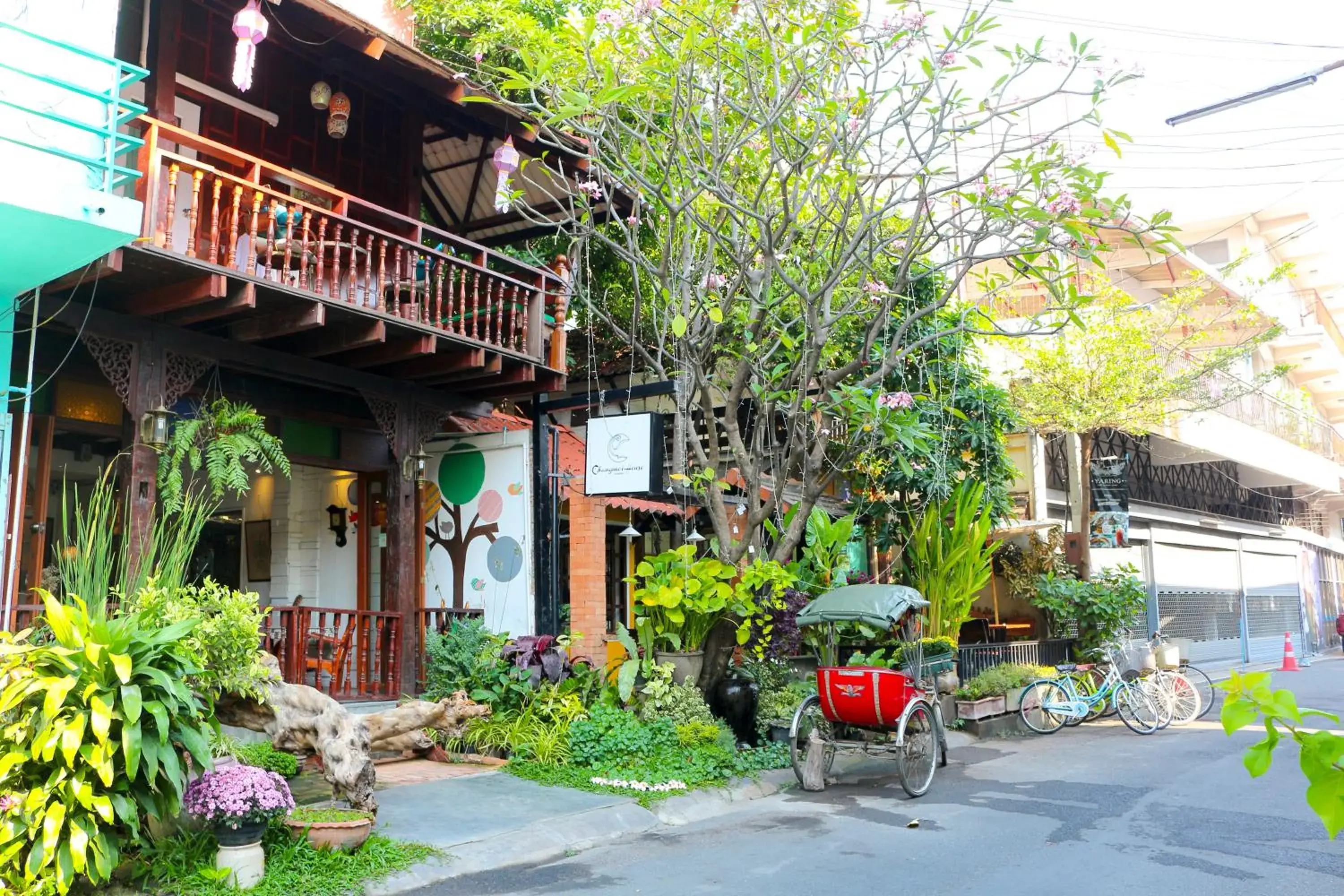 Facade/entrance, Property Building in Changmoi House (Little Village)
