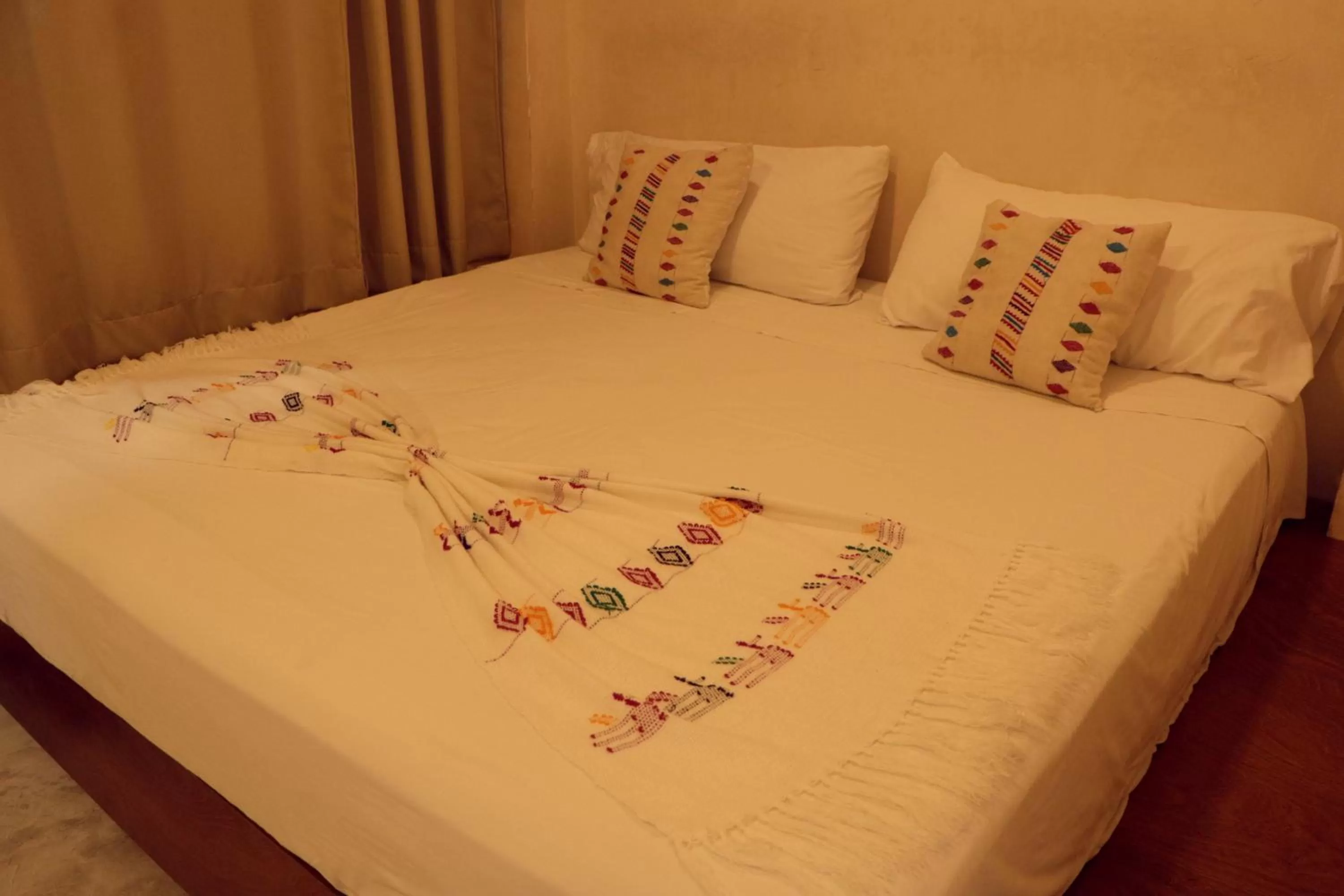 Bedroom, Bed in Casa Nomada Tuxtla Hotel - Hostal