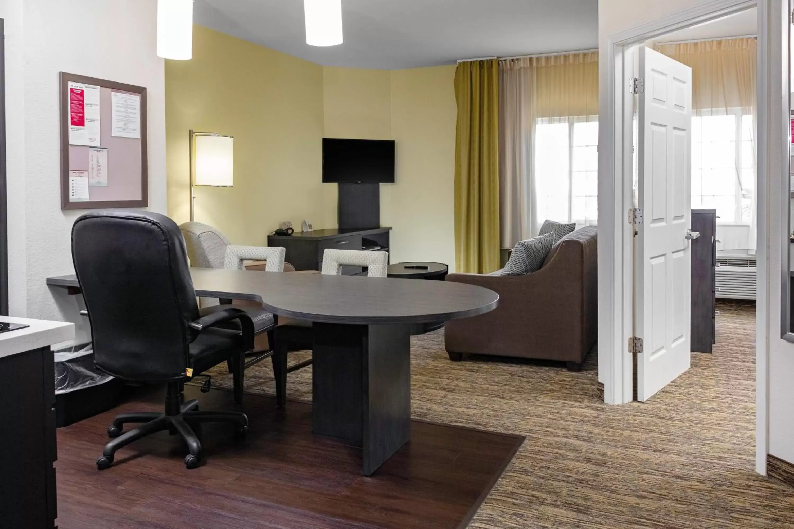 Photo of the whole room in Candlewood Suites Warner Robins by IHG Photo of the whole room in Candlewood Suites Warner Robins by IHG