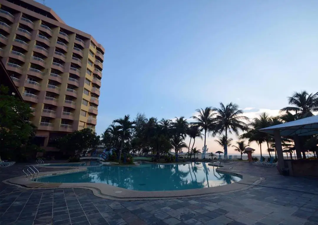 Property building, Swimming Pool in Primula Beach Hotel