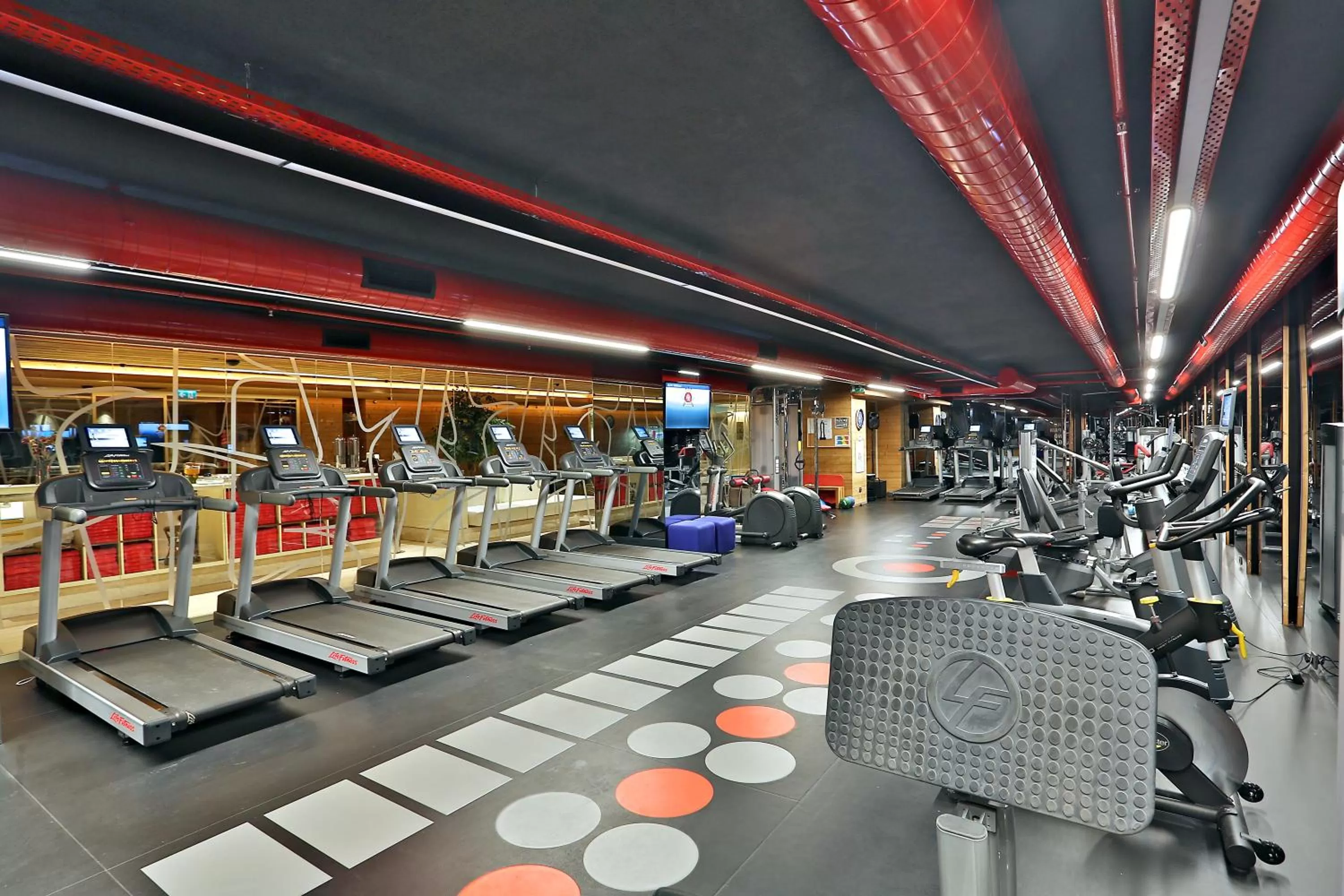 Fitness centre/facilities in Dosso Dossi Hotels & SPA Downtown