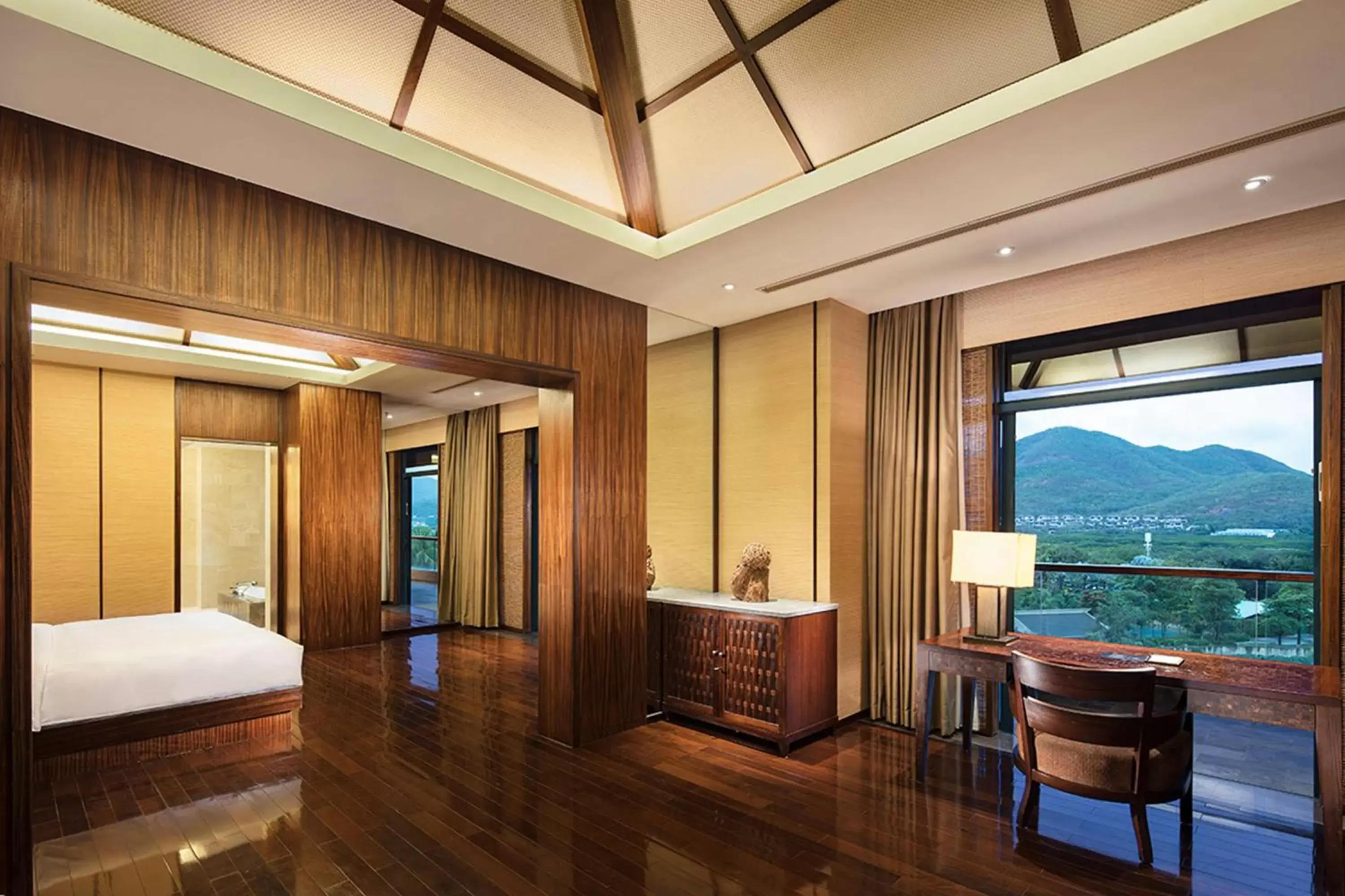 Bed in Hilton Sanya Yalong Bay Resort & Spa