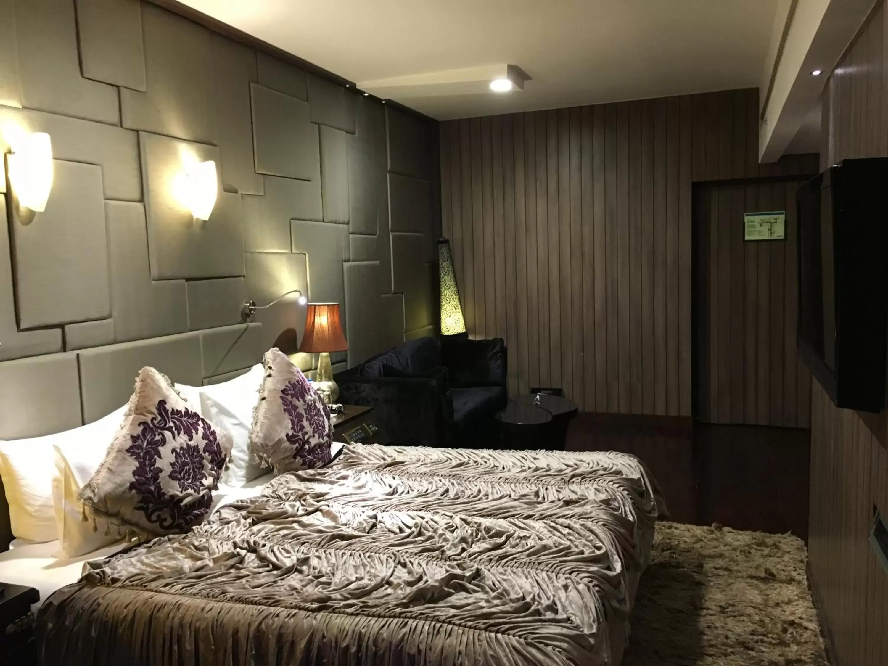 Bedroom, Bed in Radisson Blu Hotel MBD Ludhiana
