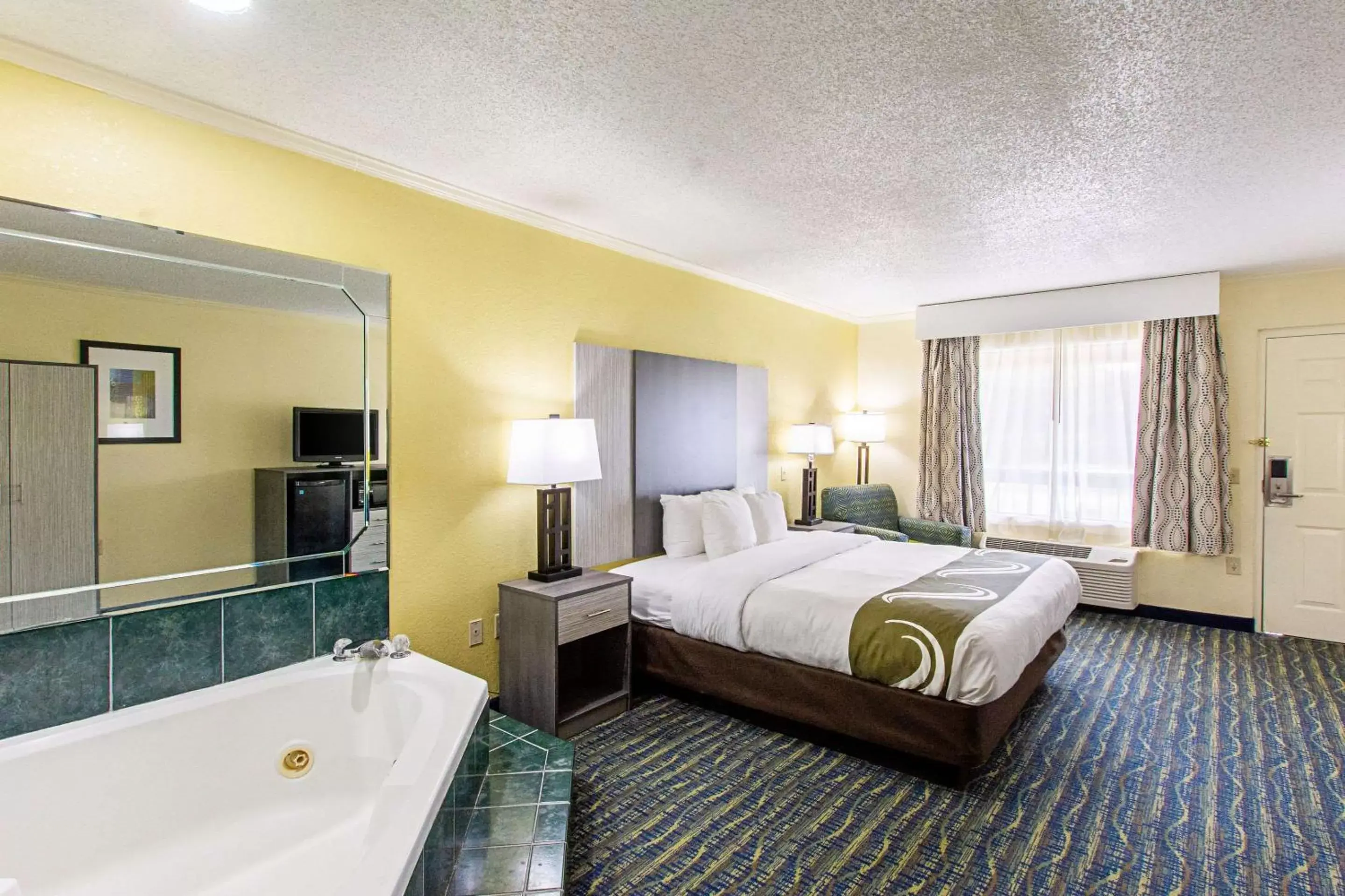 Photo of the whole room in Quality Inn & Suites Civic Center