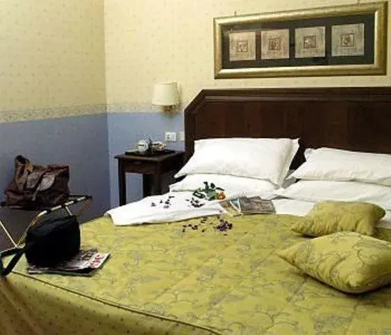 Bed in Hotel Filippeschi
