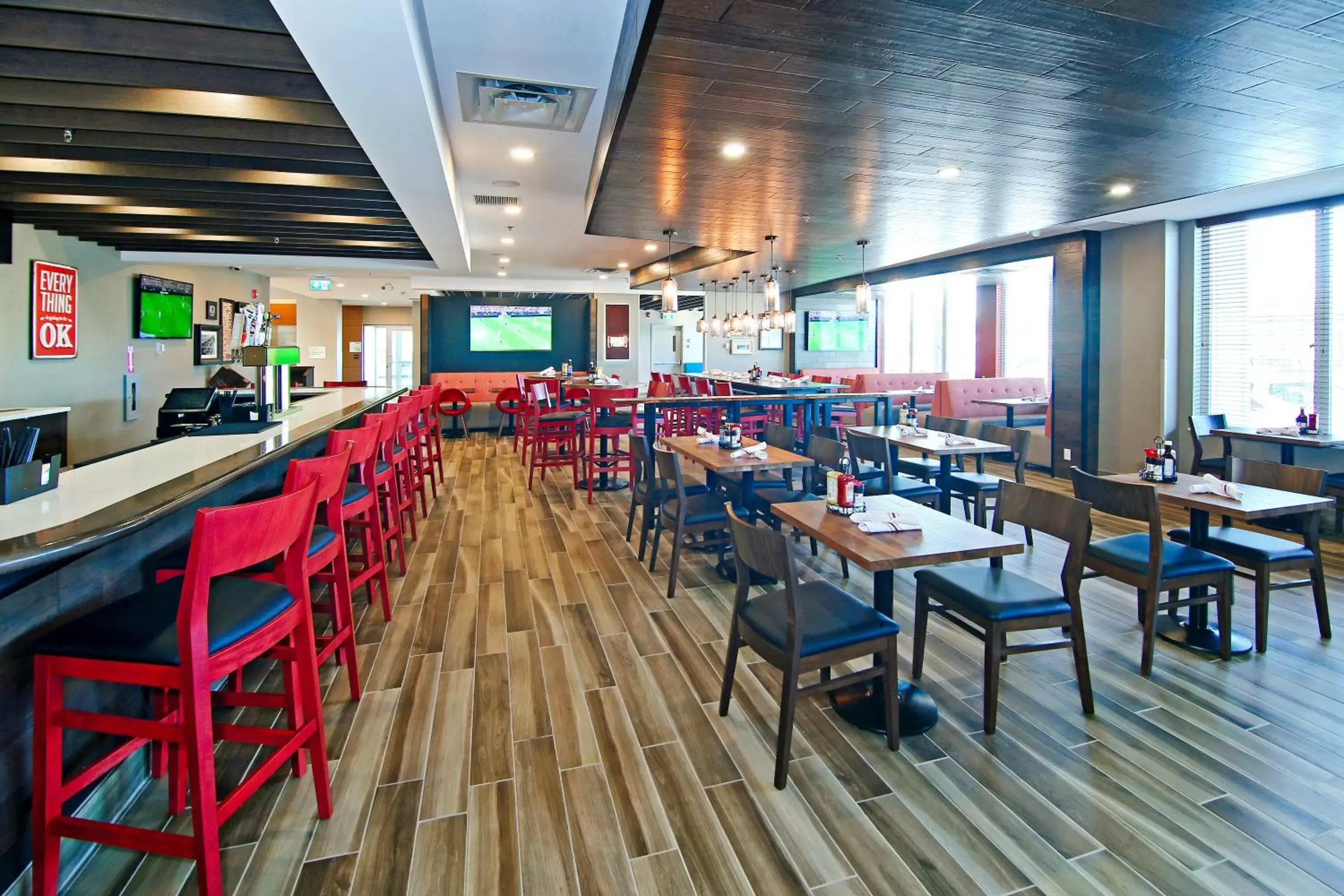 Restaurant/Places to Eat in Holiday Inn Hotel & Suites - Calgary Airport North, an IHG Hotel