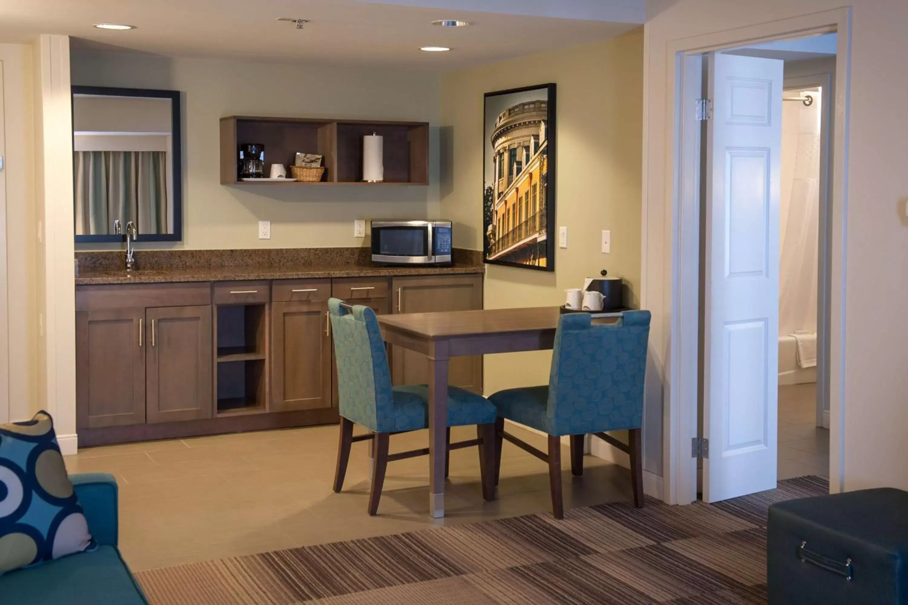 Kitchen or kitchenette, Kitchen/Kitchenette in Hampton Inn & Suites New Orleans/Elmwood