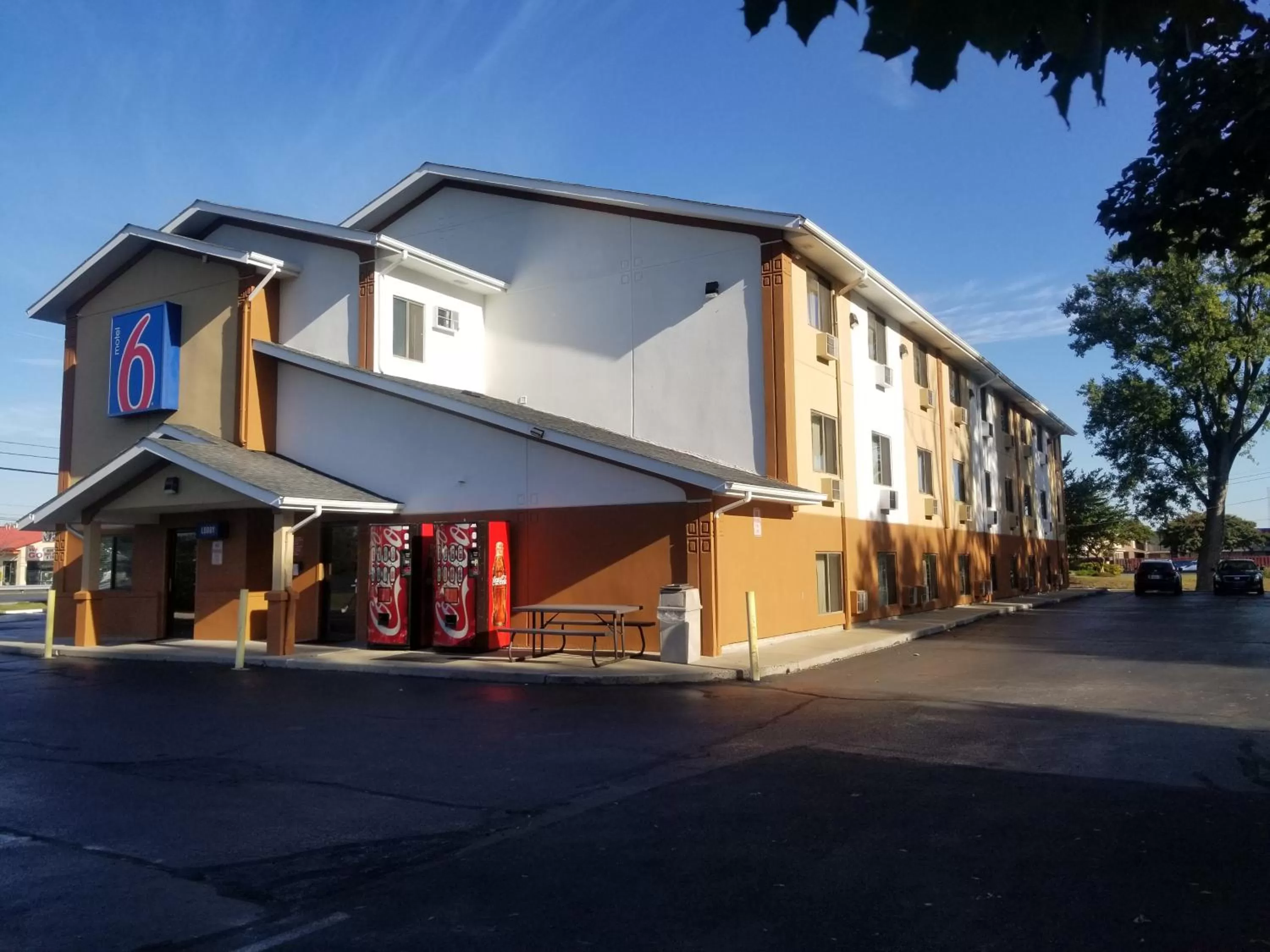 Property building in Motel 6-Salisbury, MD