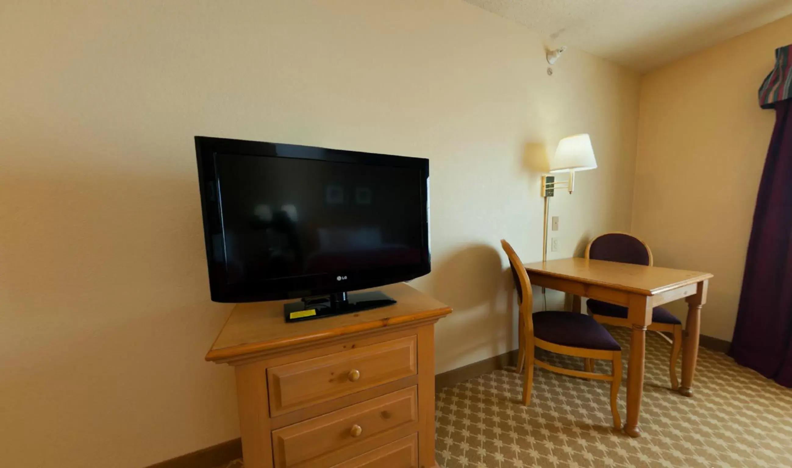Family, TV/Entertainment Center in AmericInn by Wyndham, Galesburg, IL