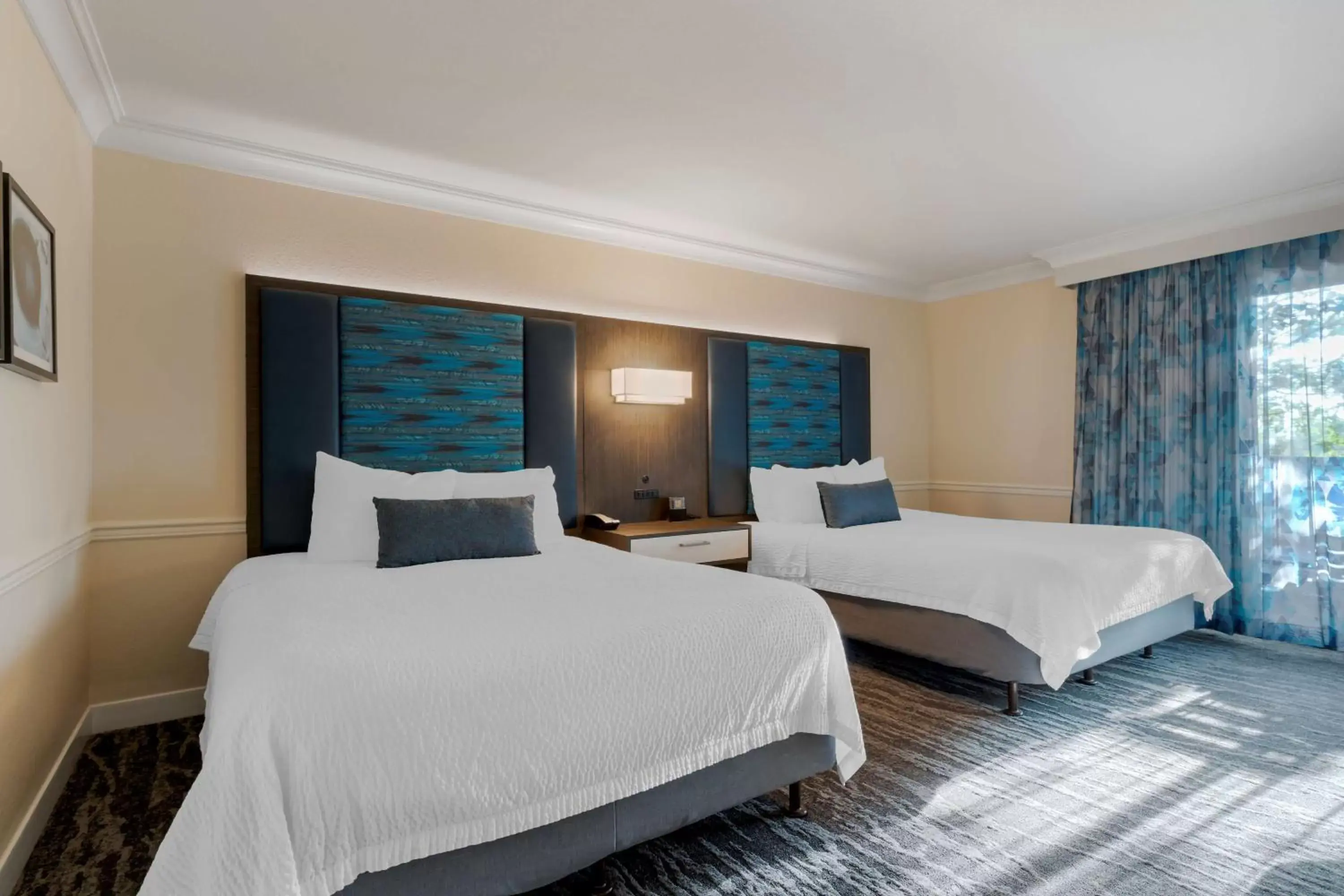 Bedroom, Bed in Best Western Plus Novato Oaks Inn