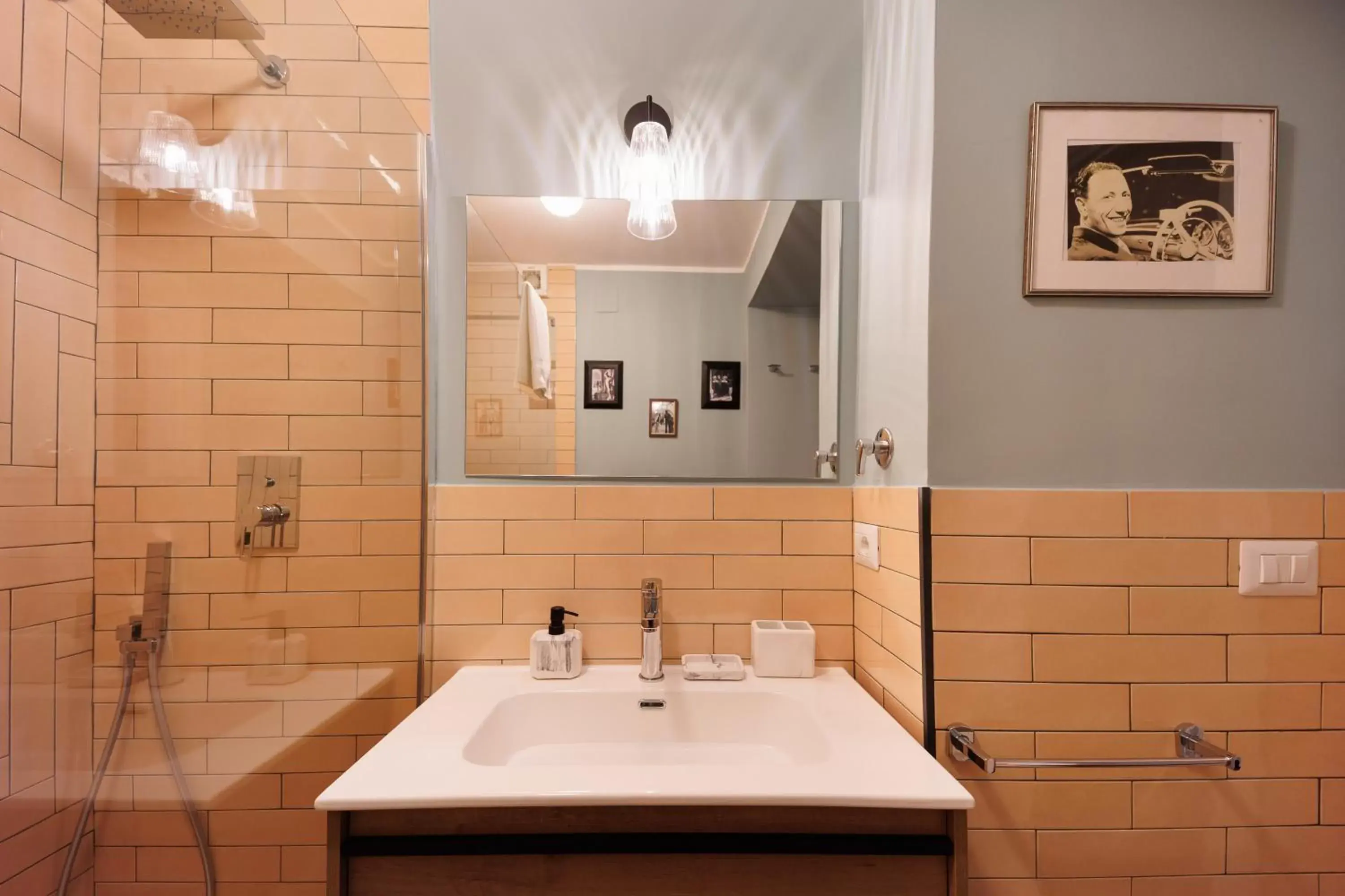 Bathroom in The Bellini House by House In Naples