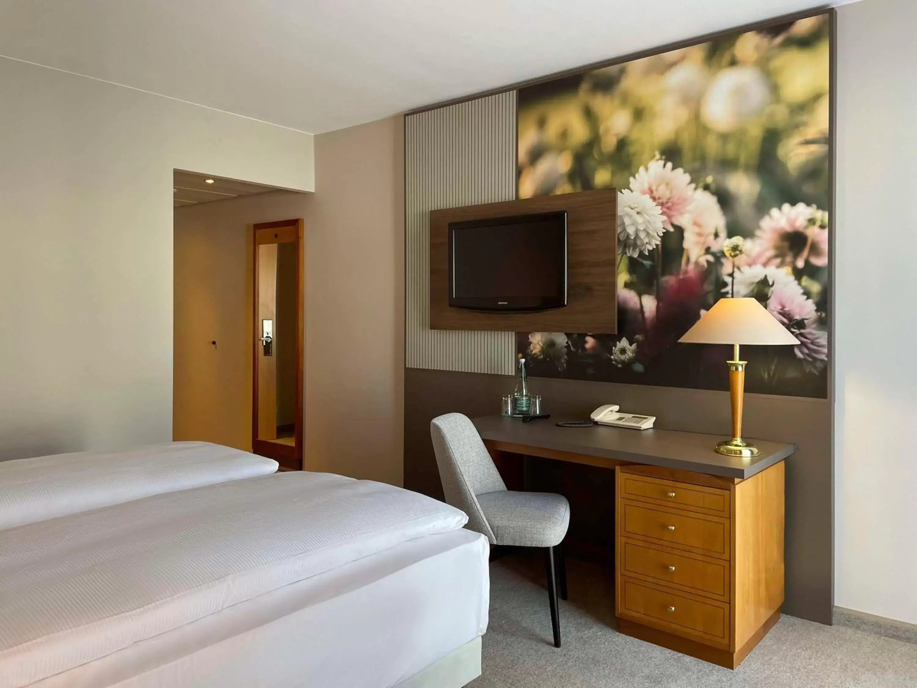 Bedroom, Bed in Mercure Hotel Gera City