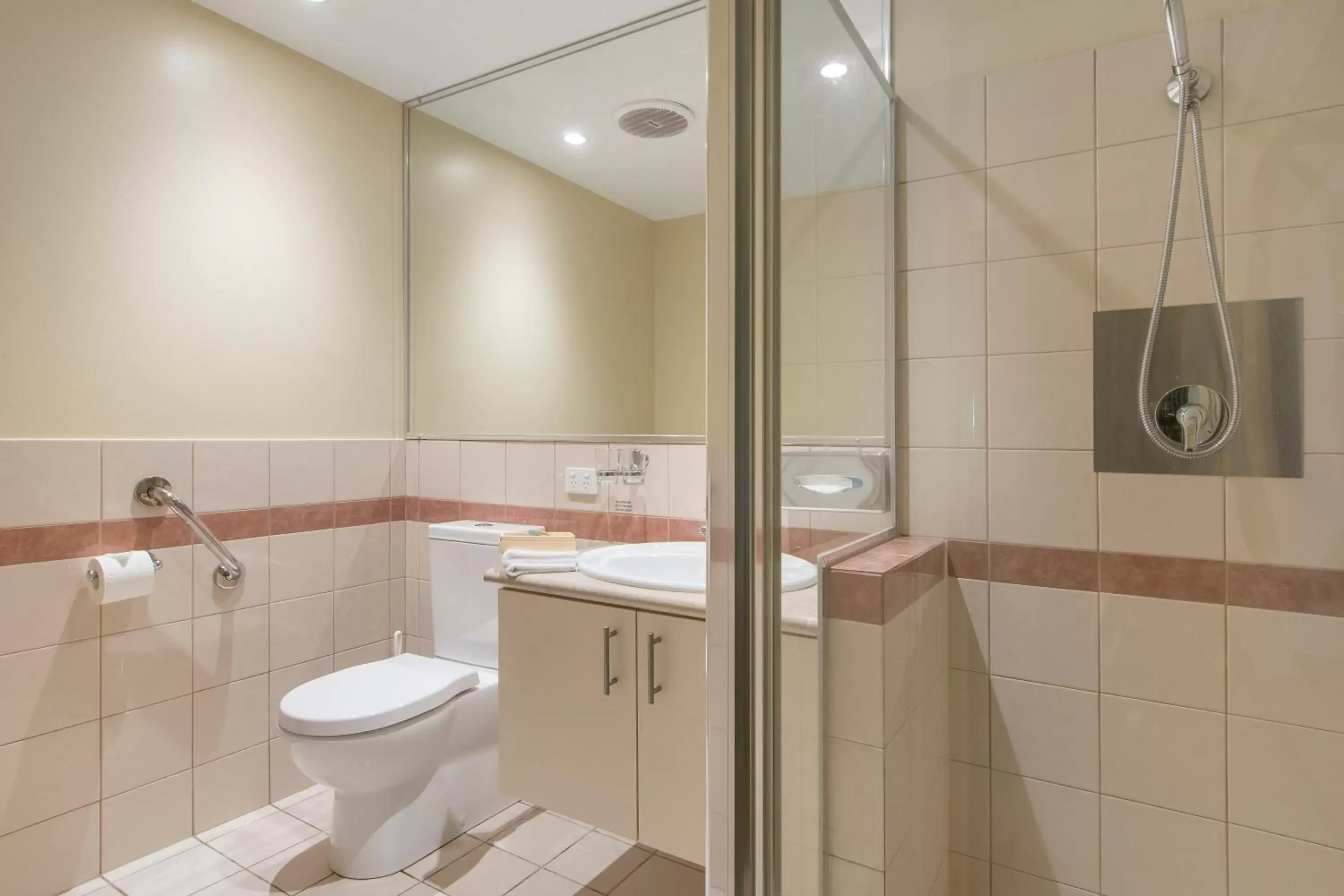 Bathroom in The Peninsula Riverside Serviced Apartments