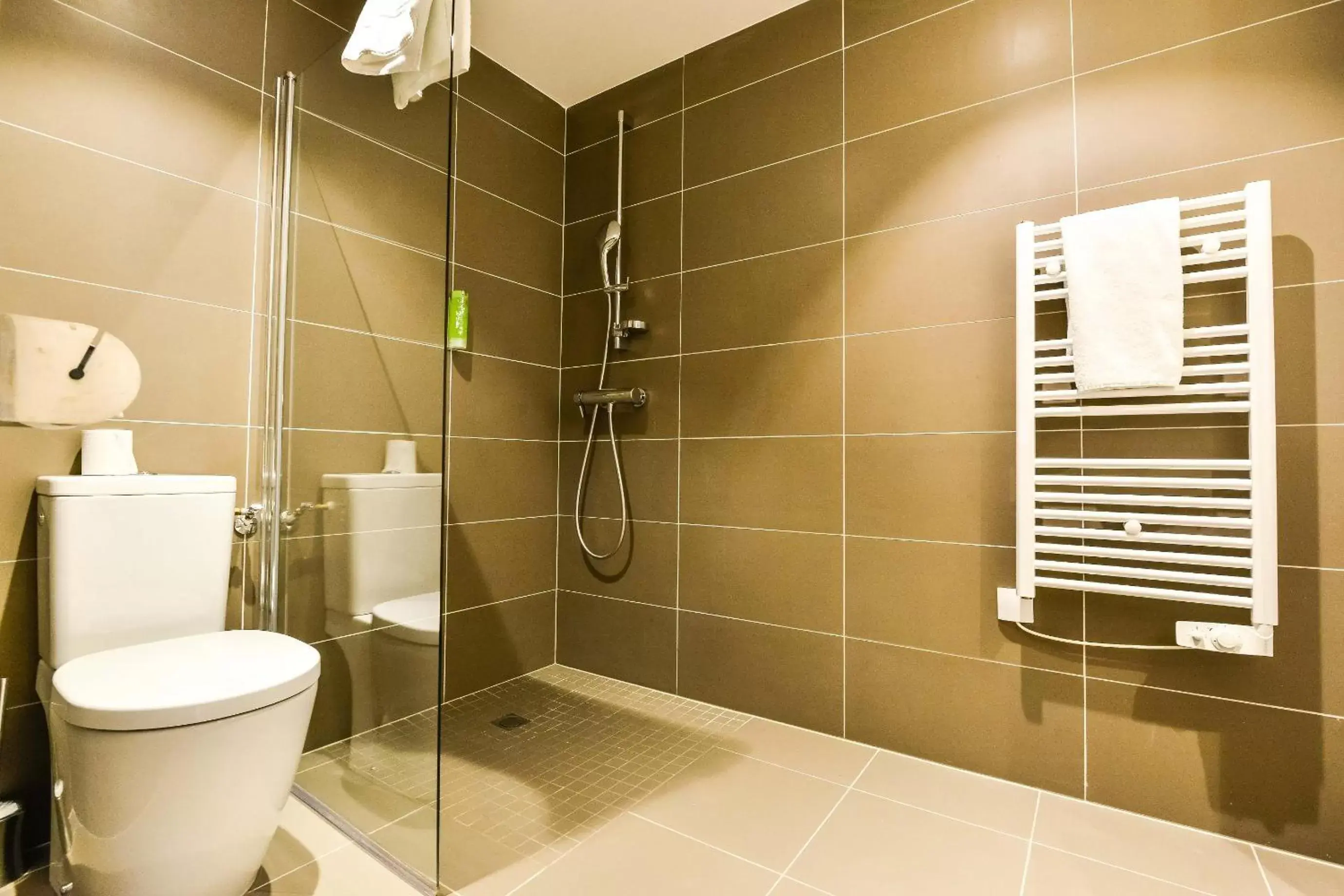 Bathroom in Appart hôtel Q7 Lodge Lyon 7