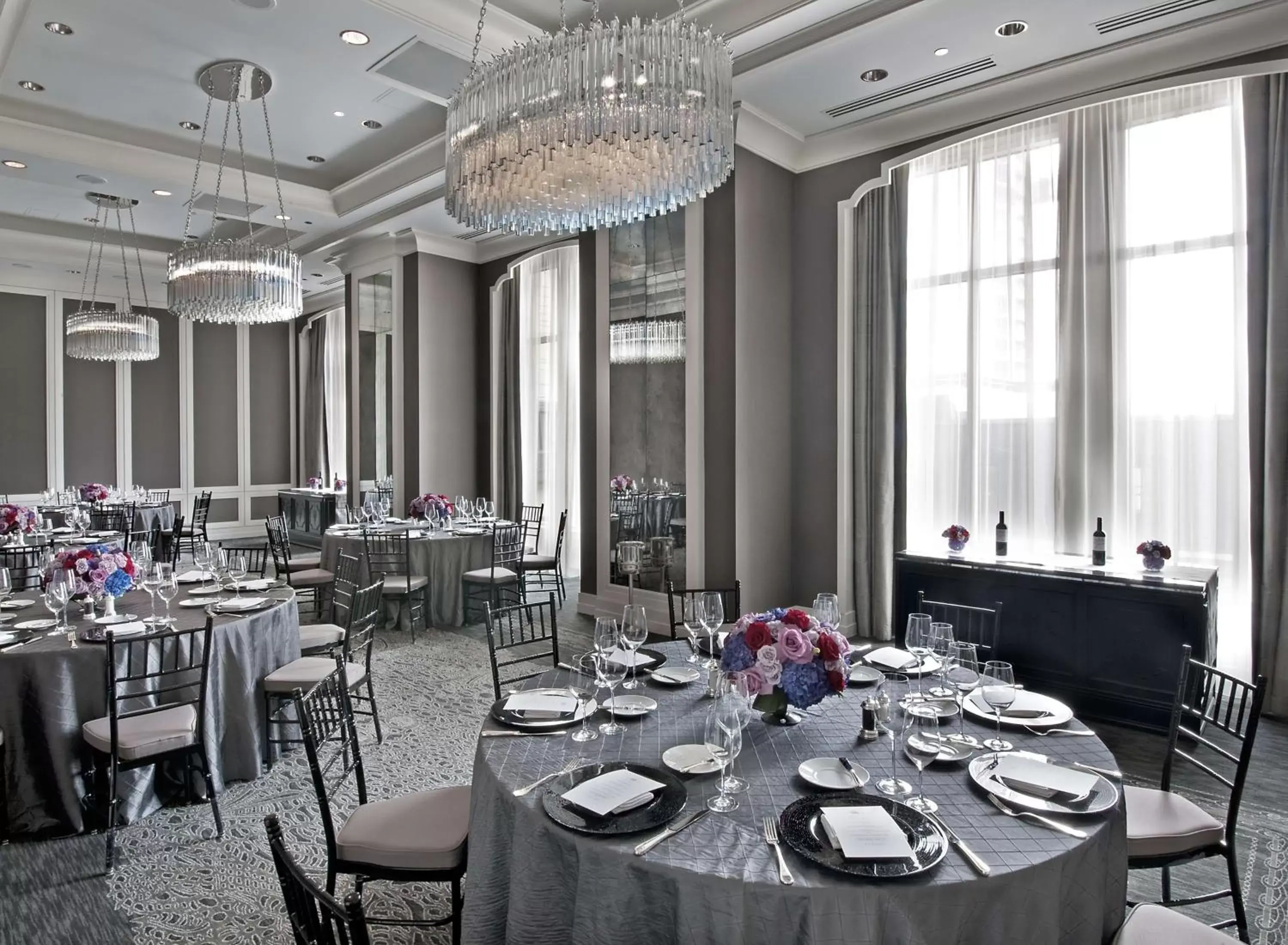 Meeting/conference room, Restaurant/Places to Eat in Waldorf Astoria Chicago