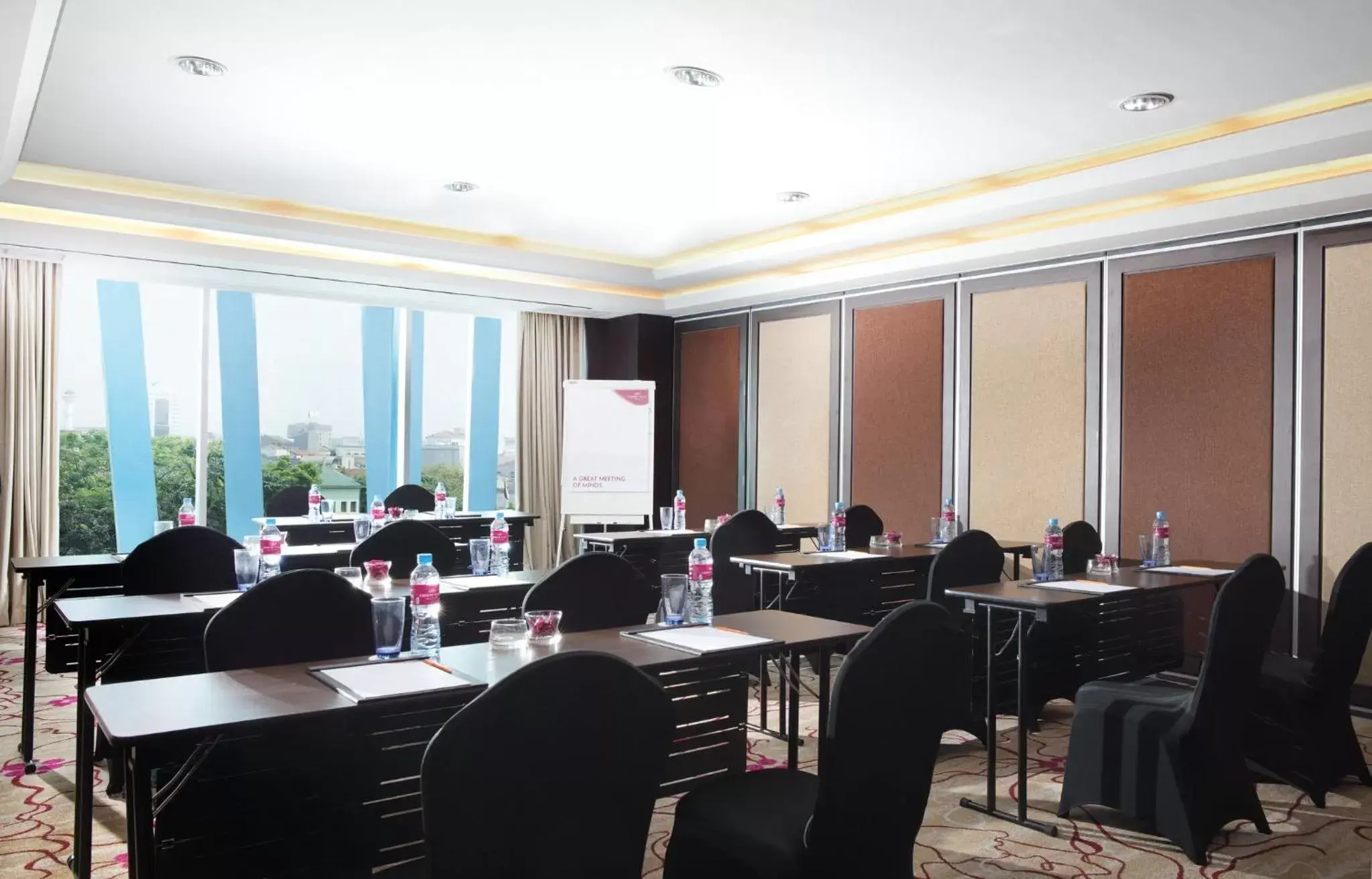 Meeting/conference room in Crowne Plaza Bandung, an IHG Hotel