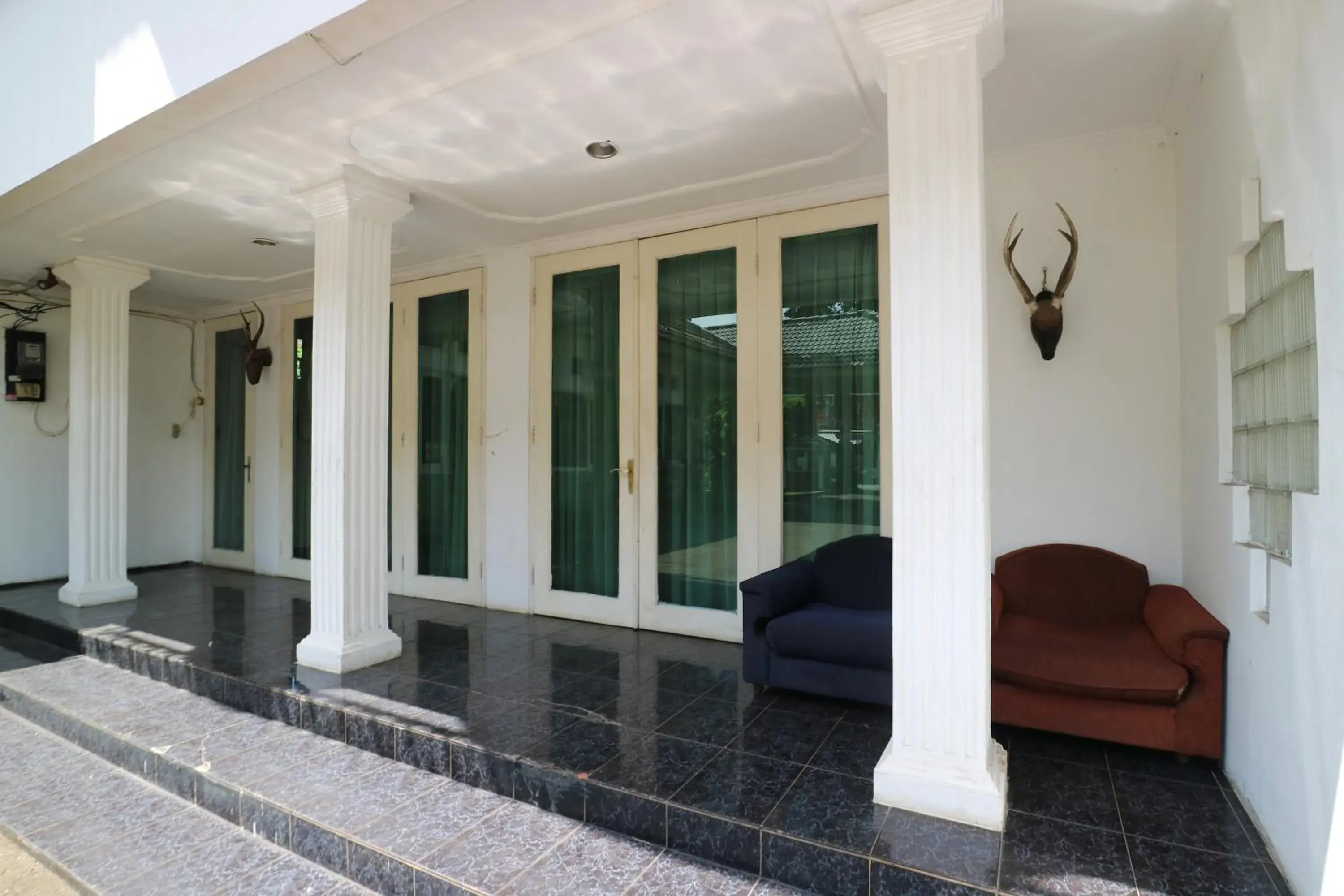 Facade/entrance in Villa Sri Manganti