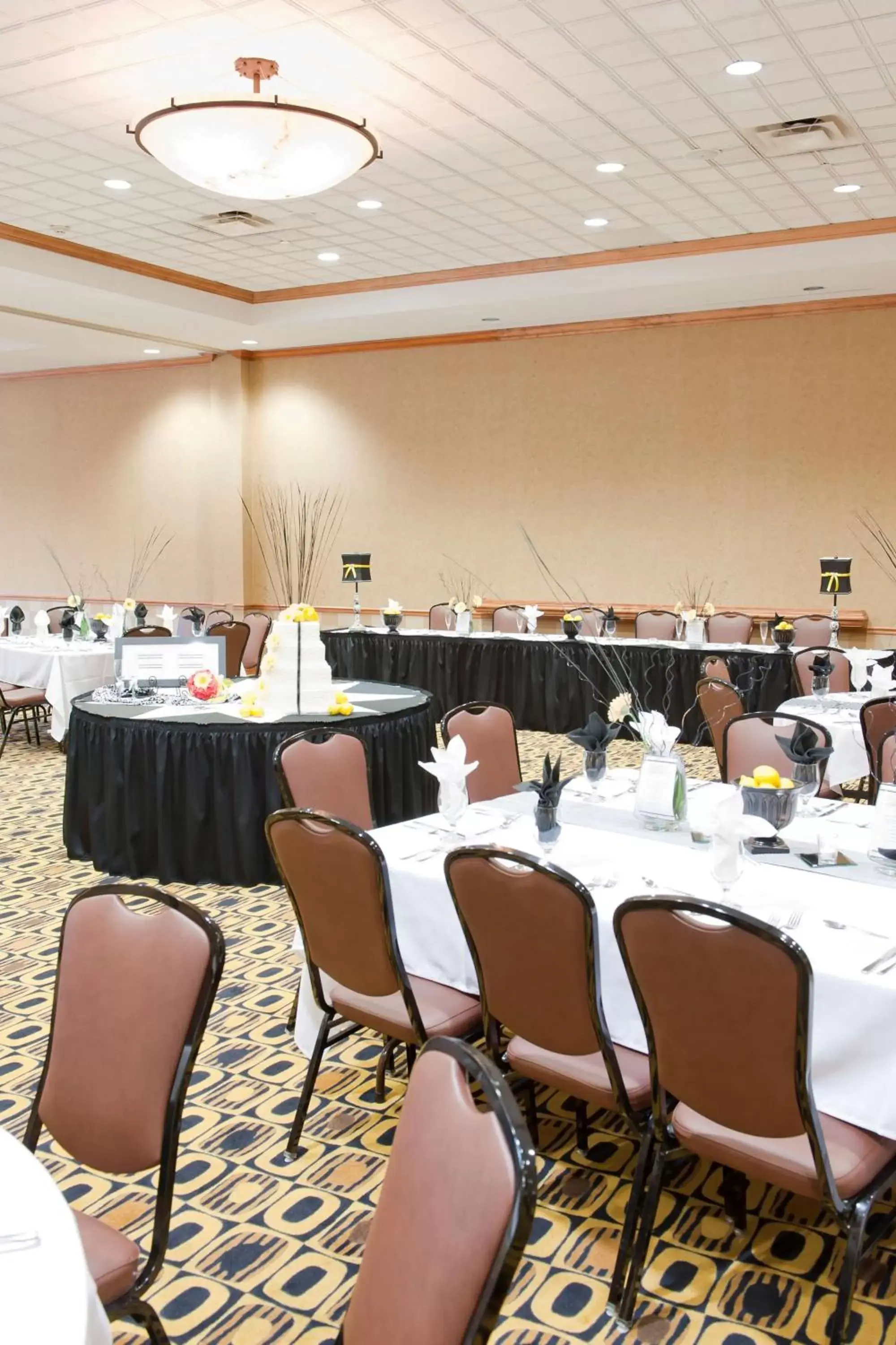 Meeting/conference room, Restaurant/Places to Eat in Hampton Inn & Suites Columbia at the University of Missouri