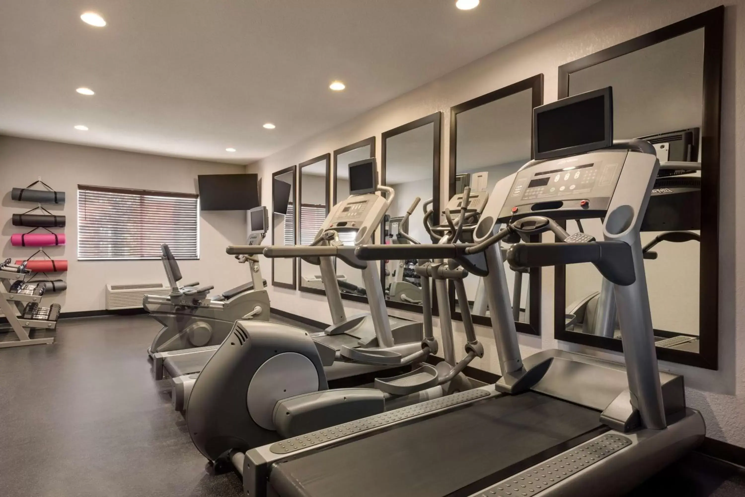 Activities, Fitness Center/Facilities in Country Inn & Suites by Radisson, Brookings