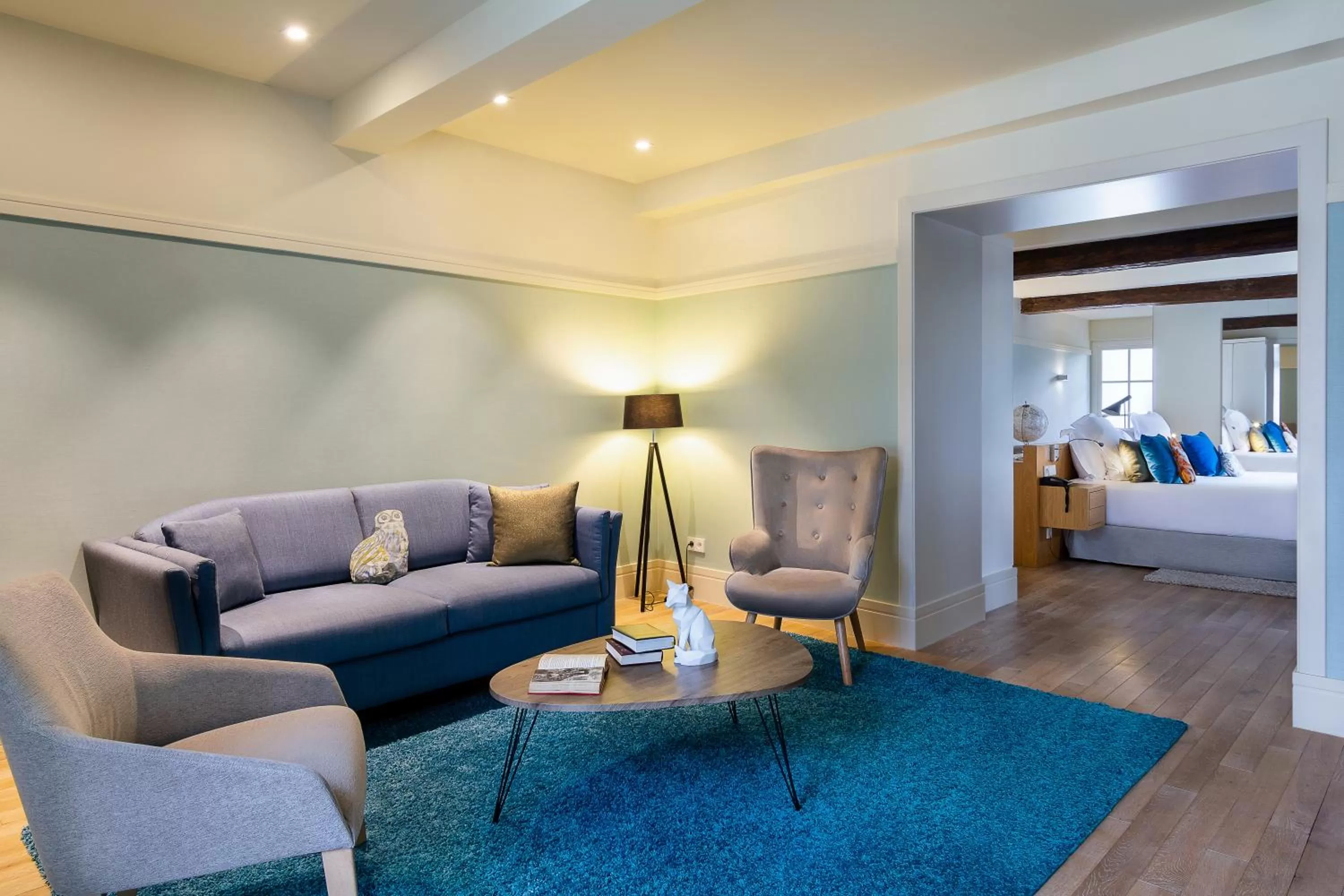 Seating area, Bed in Hôtel de Cavoye