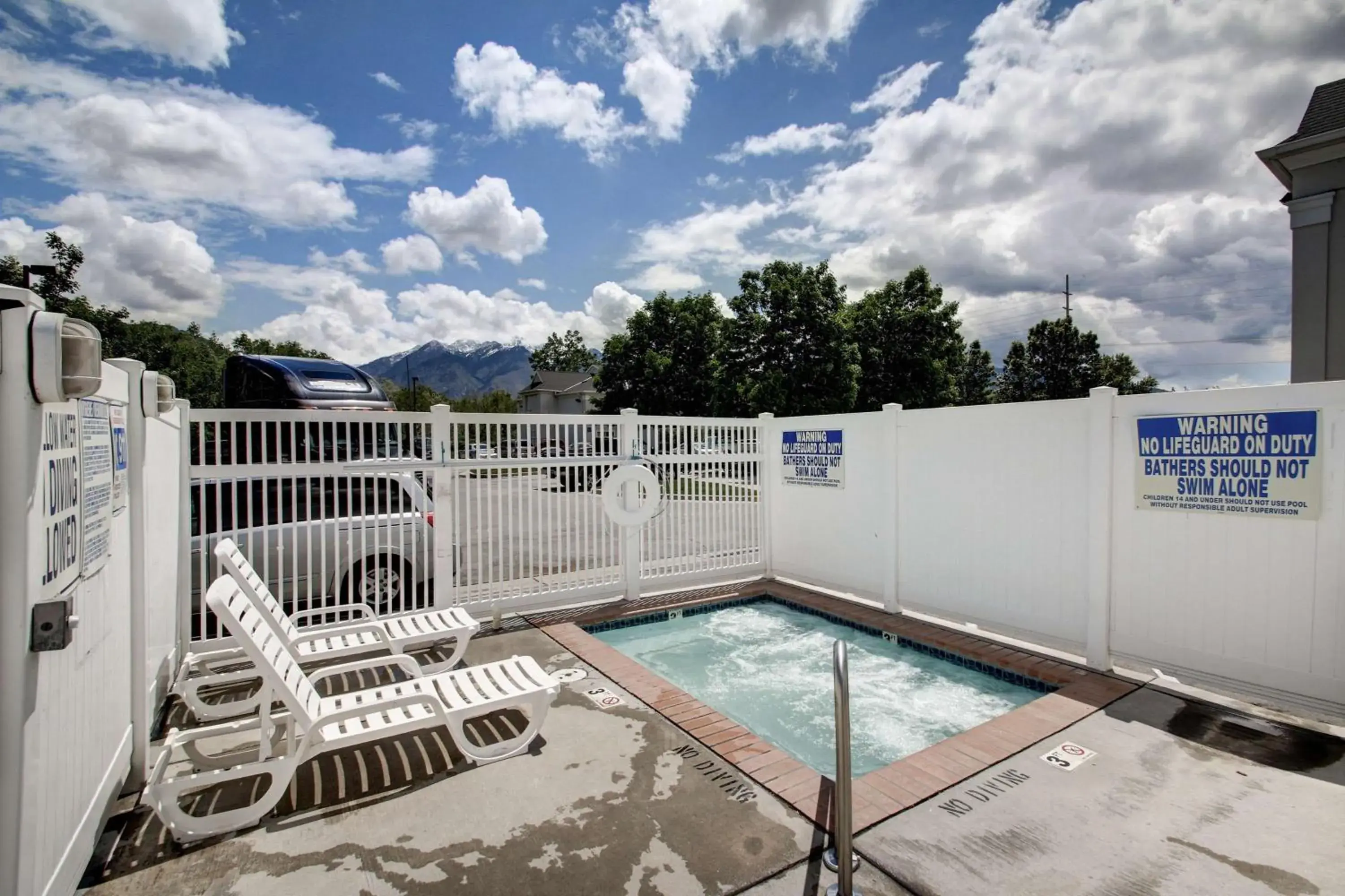 Activities, Swimming Pool in Studio 6-Murray, UT - Salt Lake City - Fort Union