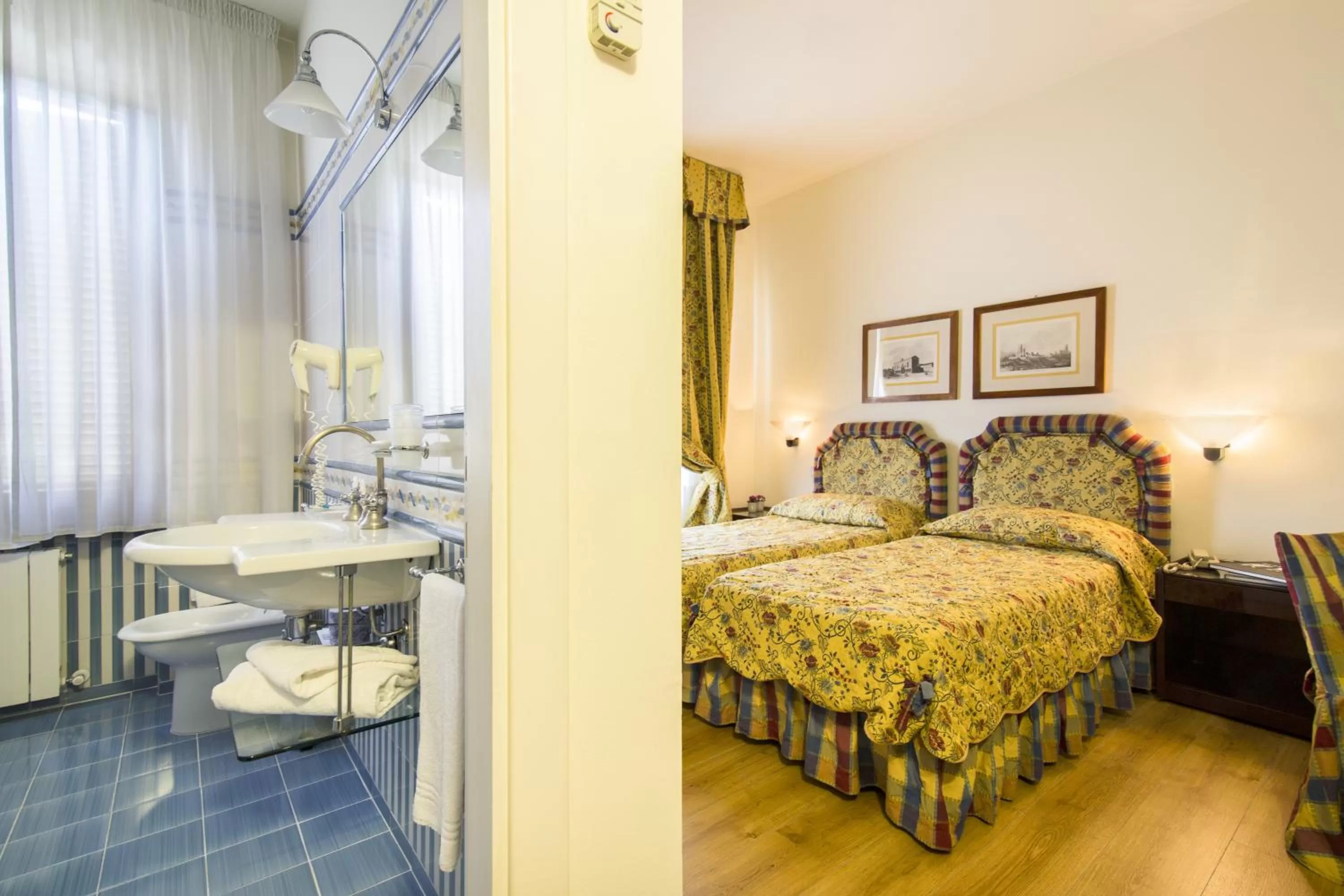 Bedroom, Bed in Hotel Italia