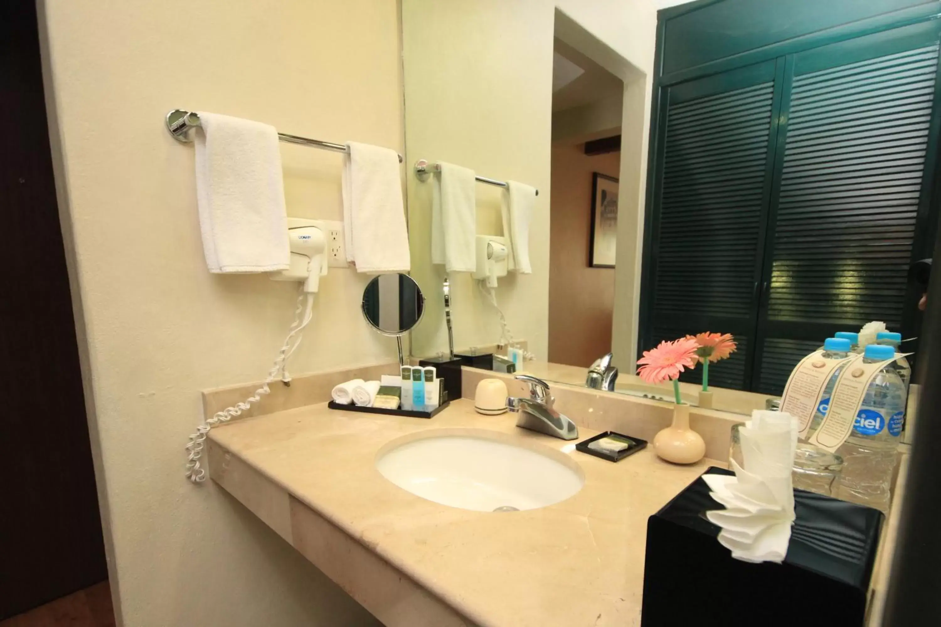 Bathroom in Hoteles Villa Mercedes San Cristobal