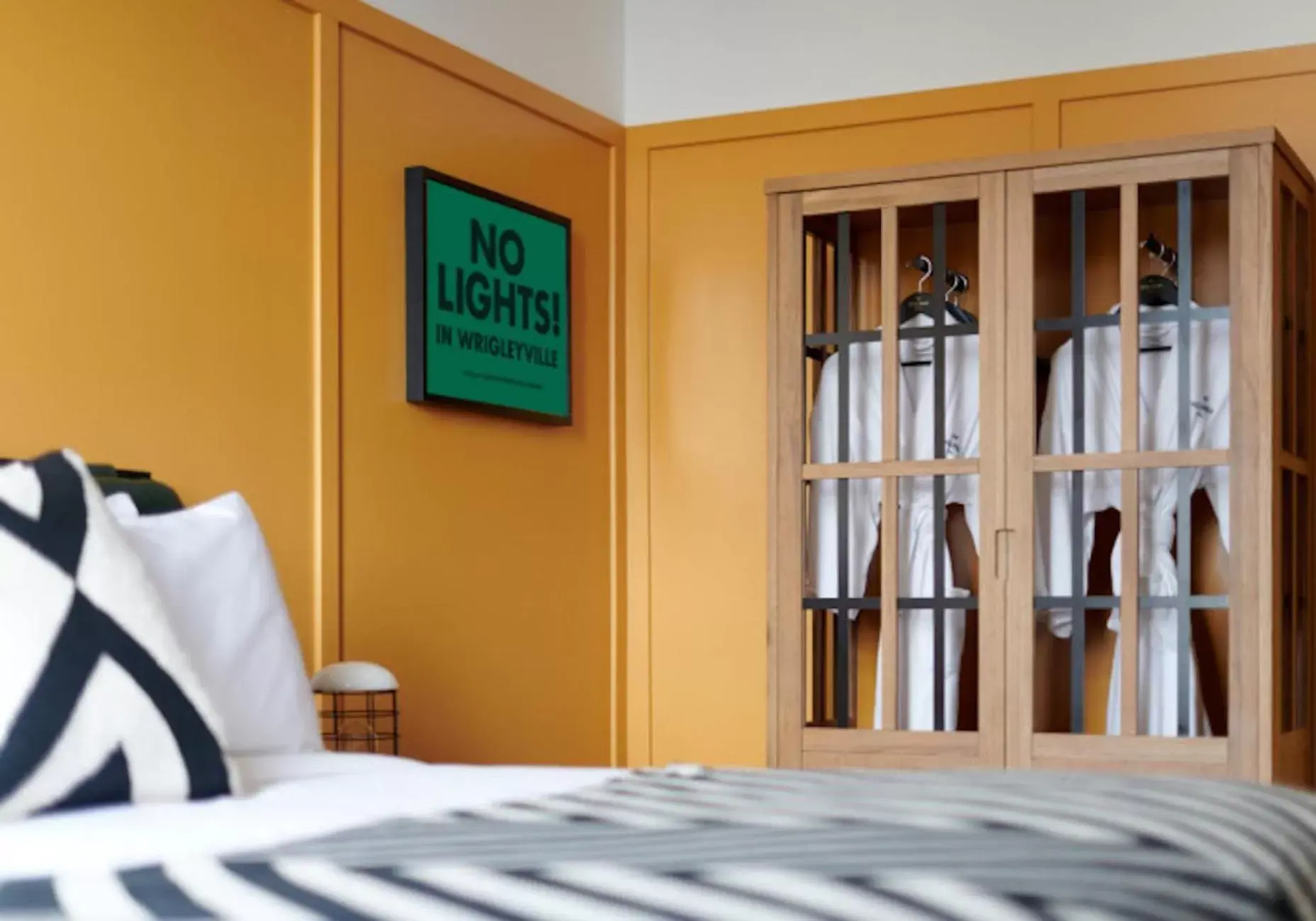 Bed in The Chicago Hotel Collection Wrigleyville Bed in The Chicago Hotel Collection Wrigleyville