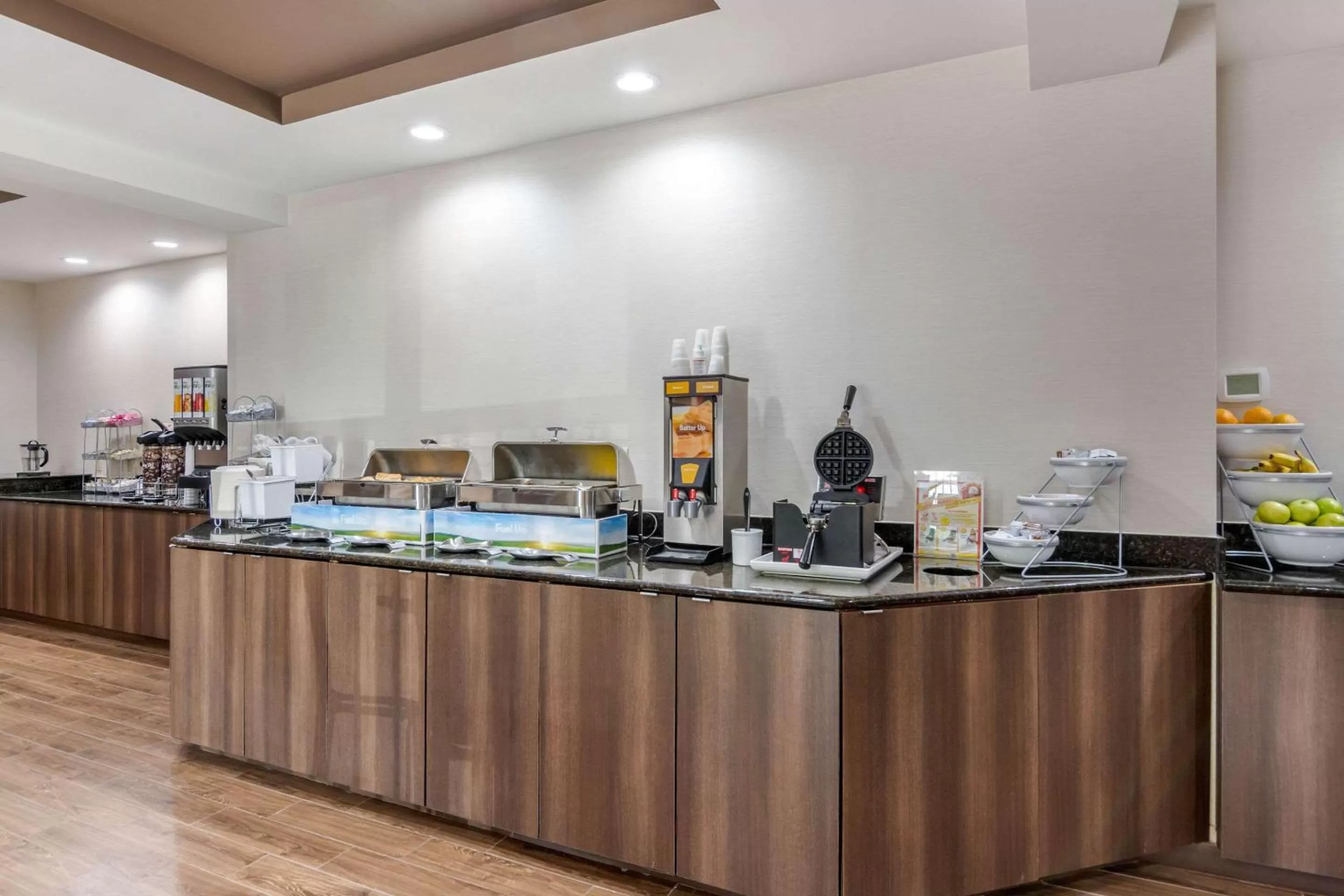 Restaurant/places to eat in Comfort Suites Southpark