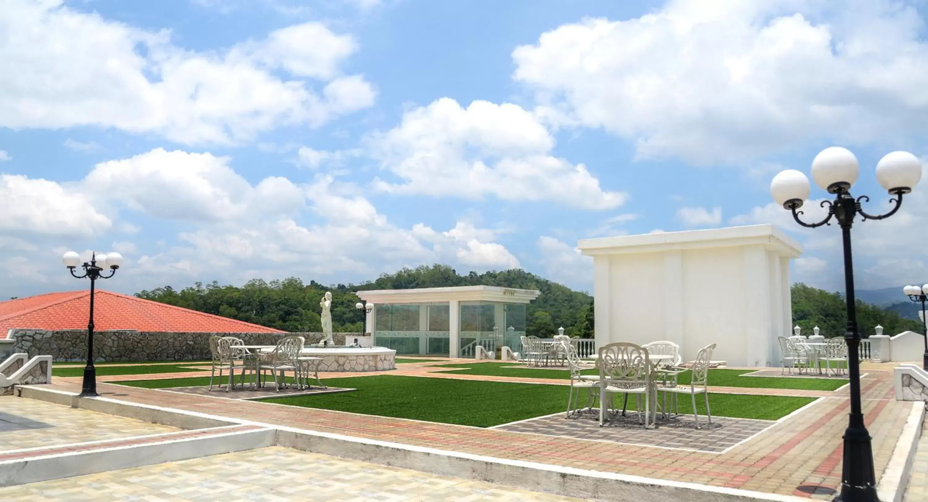 Lounge or bar in The Grand Kandyan