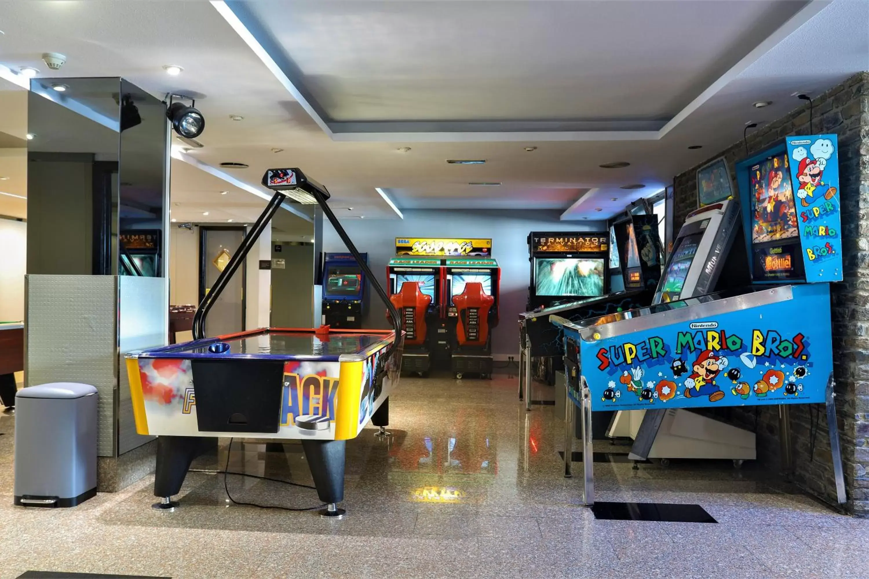Game Room, Billiards in Hotel Panorama