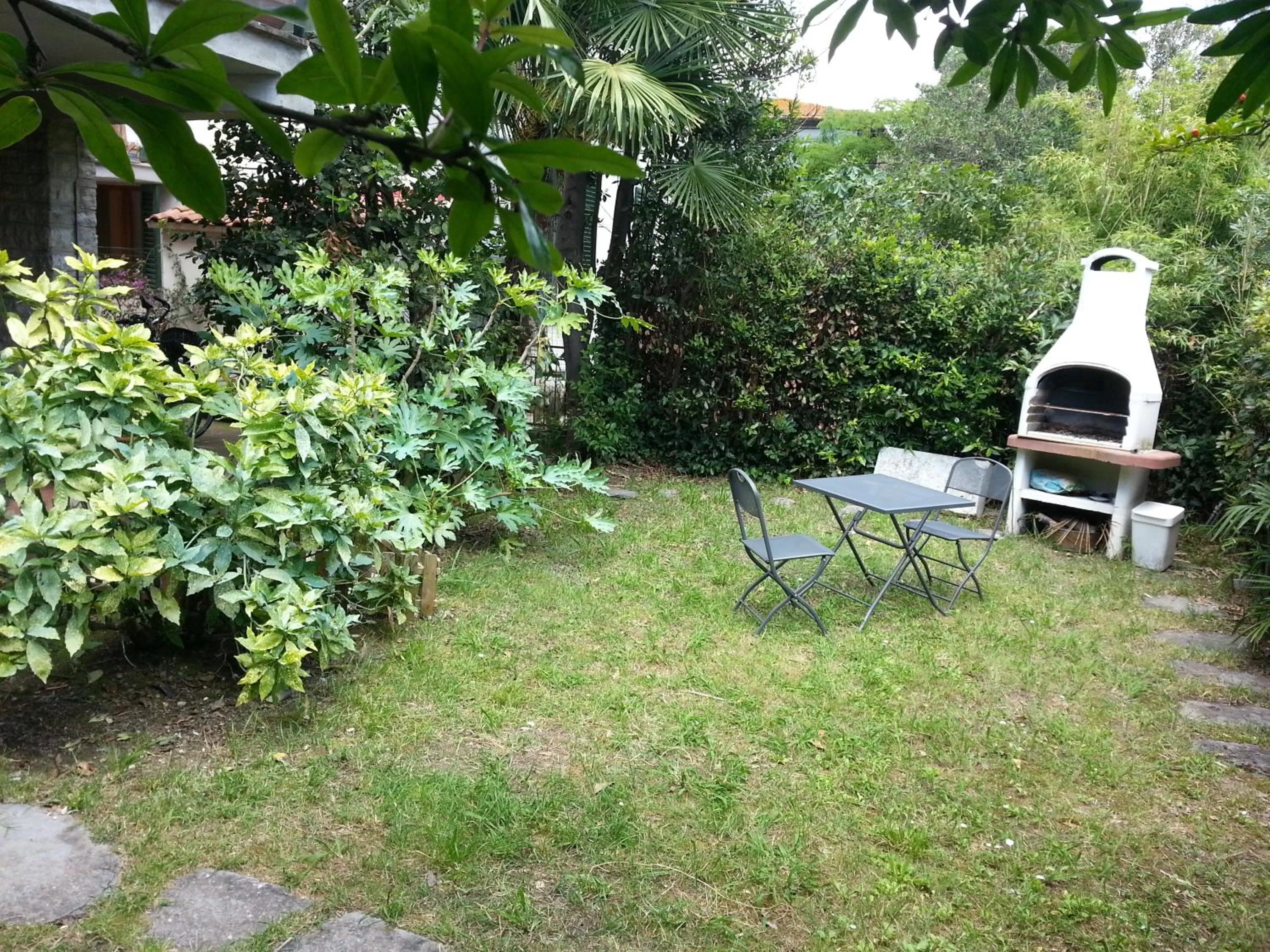 BBQ facilities in A Due Passi Dal Centro Rooms For Rent