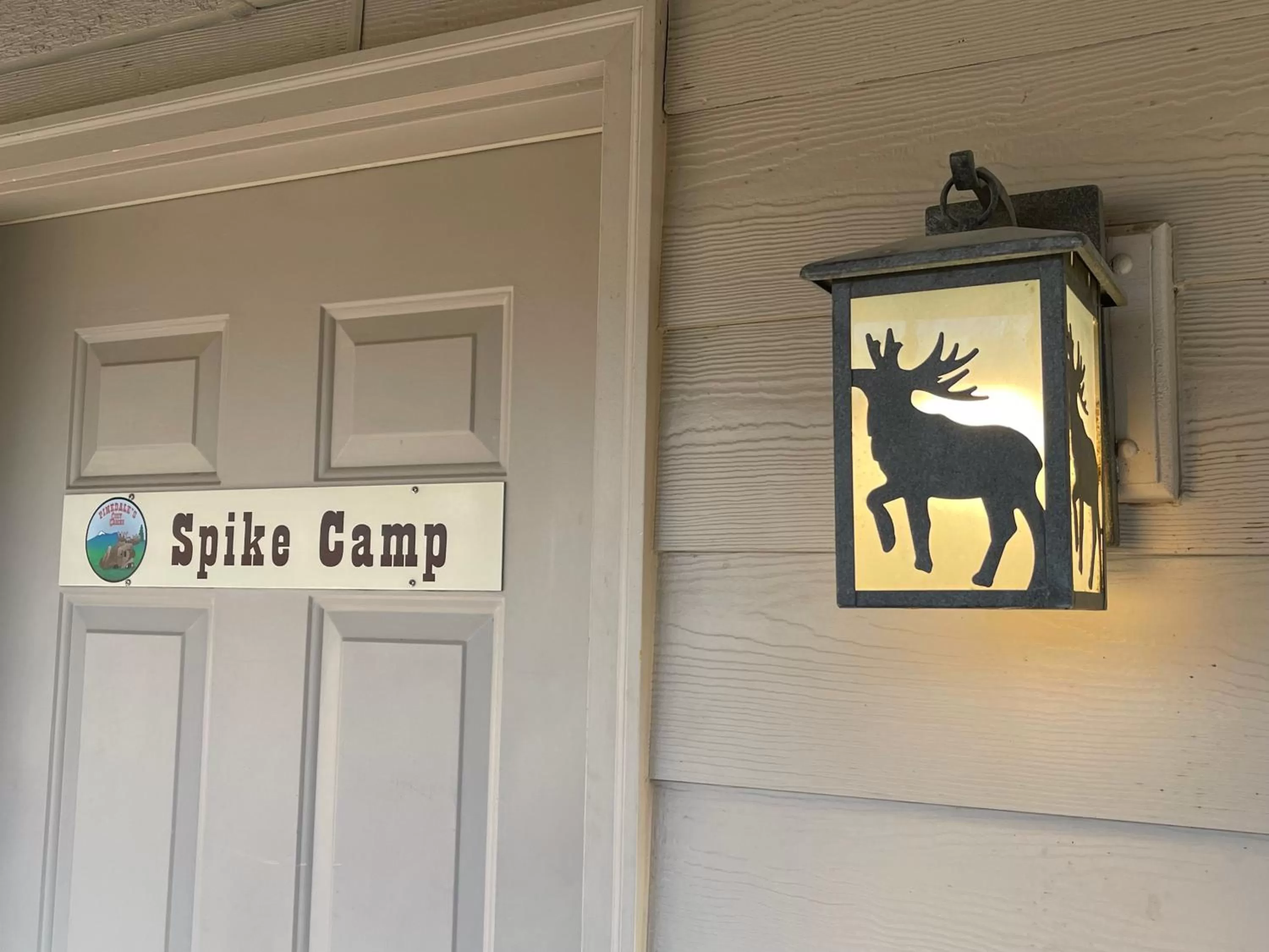 Facade/entrance in Pinedale Cozy Cabins