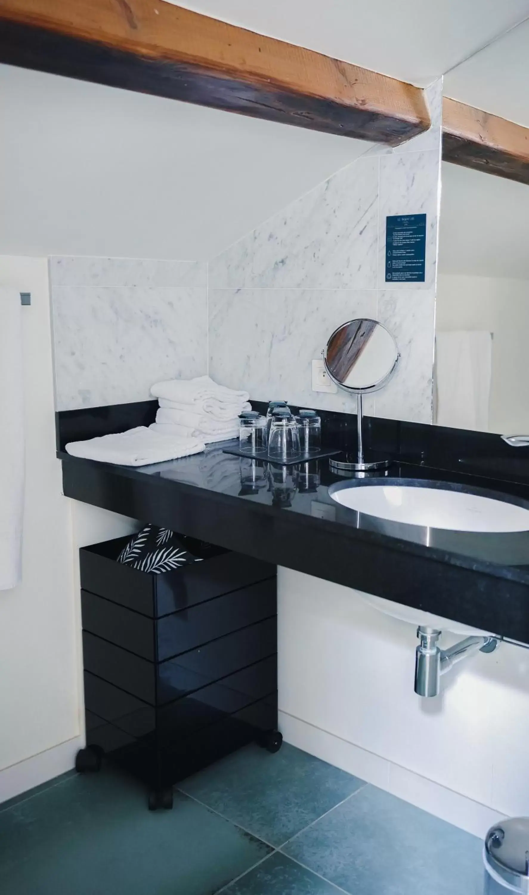 Bathroom in Le Manoir Hôtel